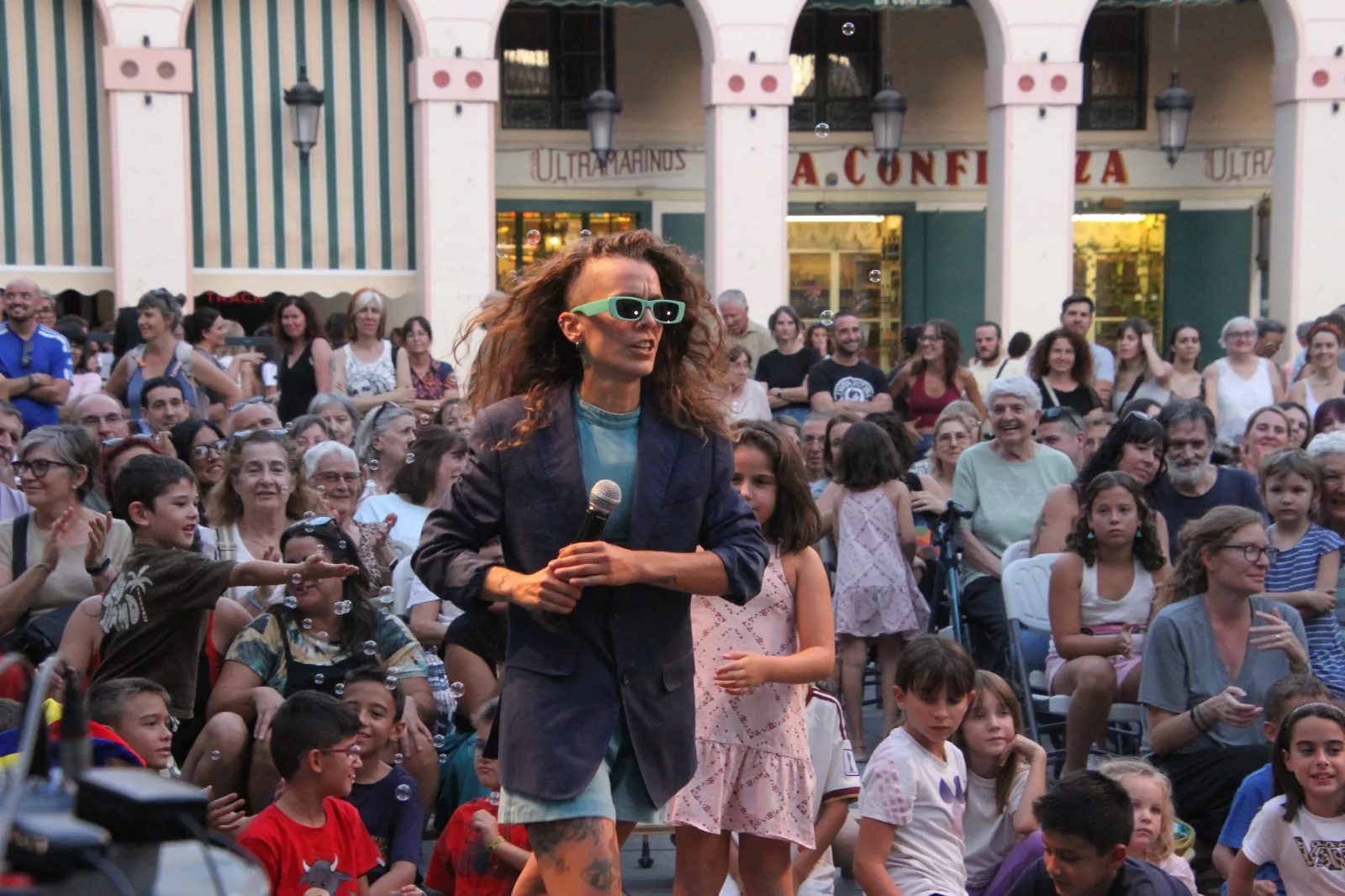 Cíe Le Polpesse en la Plaza López Allué de Huesca. Foto Carlos Neofato
