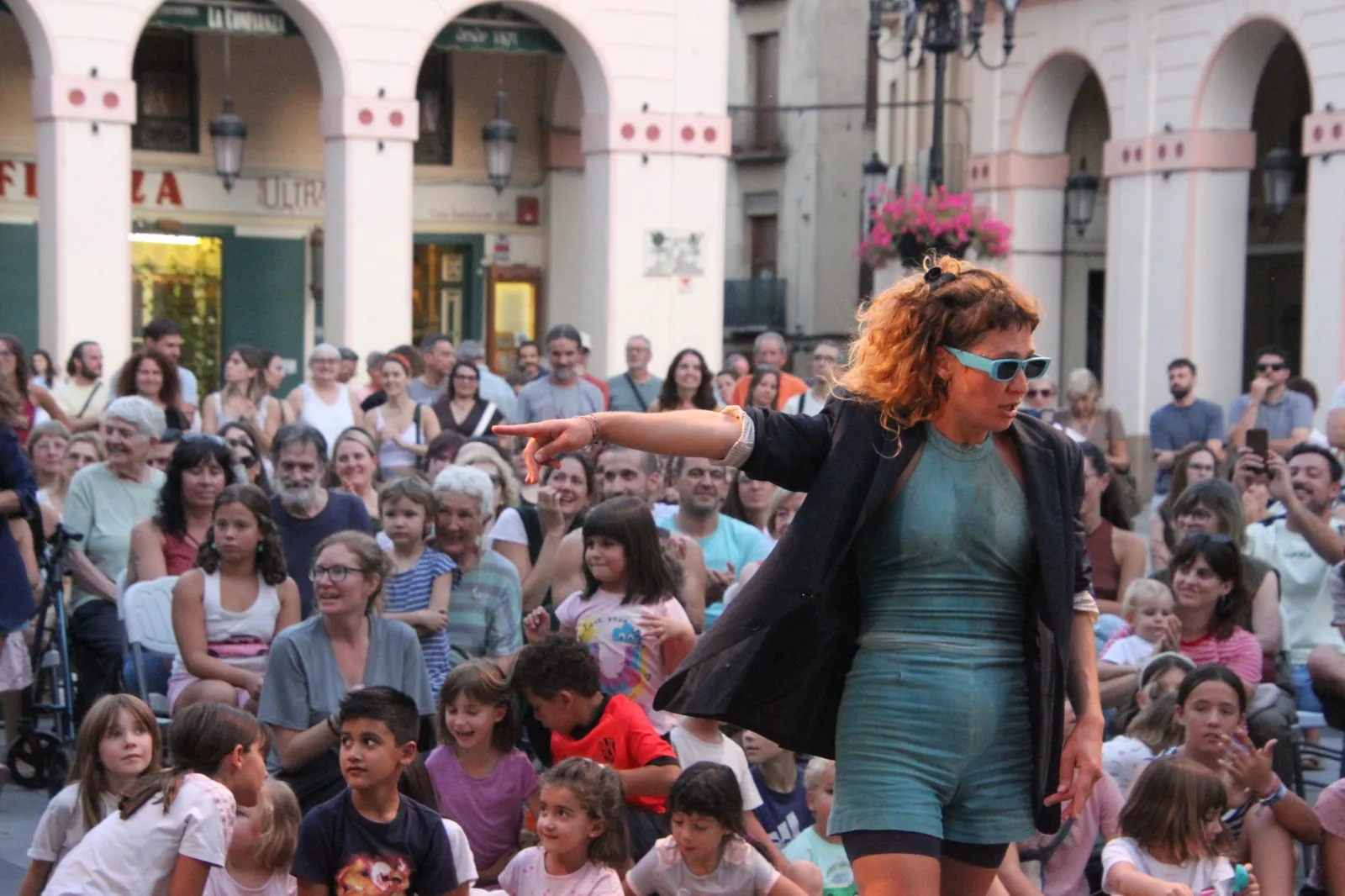 Cíe Le Polpesse en la Plaza López Allué de Huesca. Foto Carlos Neofato