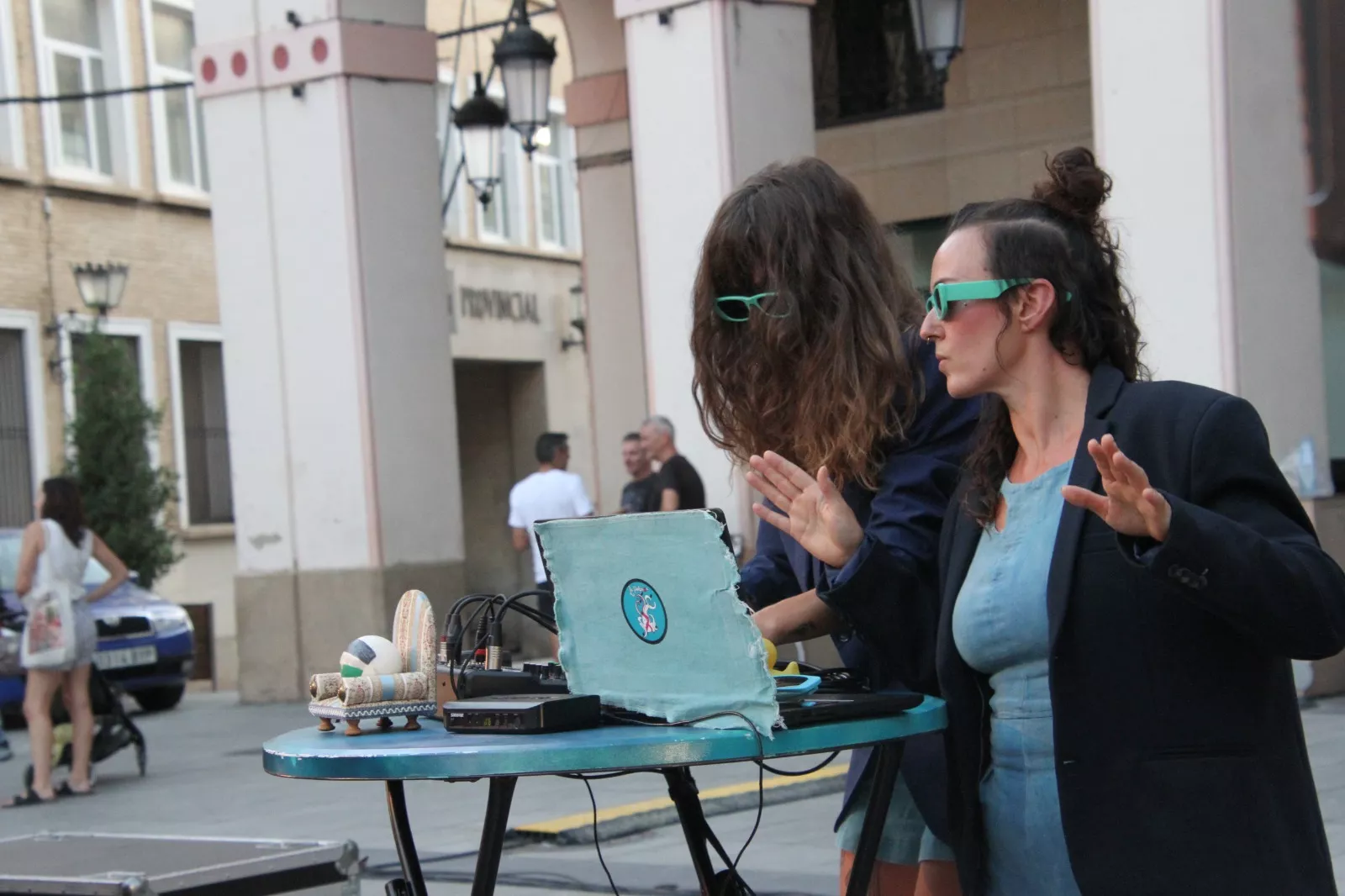 Cíe Le Polpesse en la Plaza López Allué de Huesca. Foto Carlos Neofato