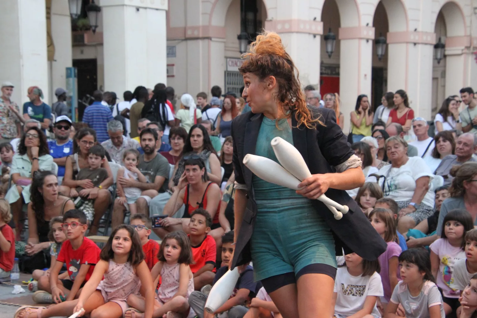 Cíe Le Polpesse en la Plaza López Allué de Huesca. Foto Carlos Neofato