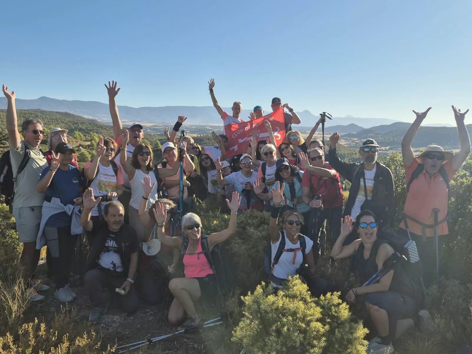 Los andarines de los Javieres en el Pico Sangato