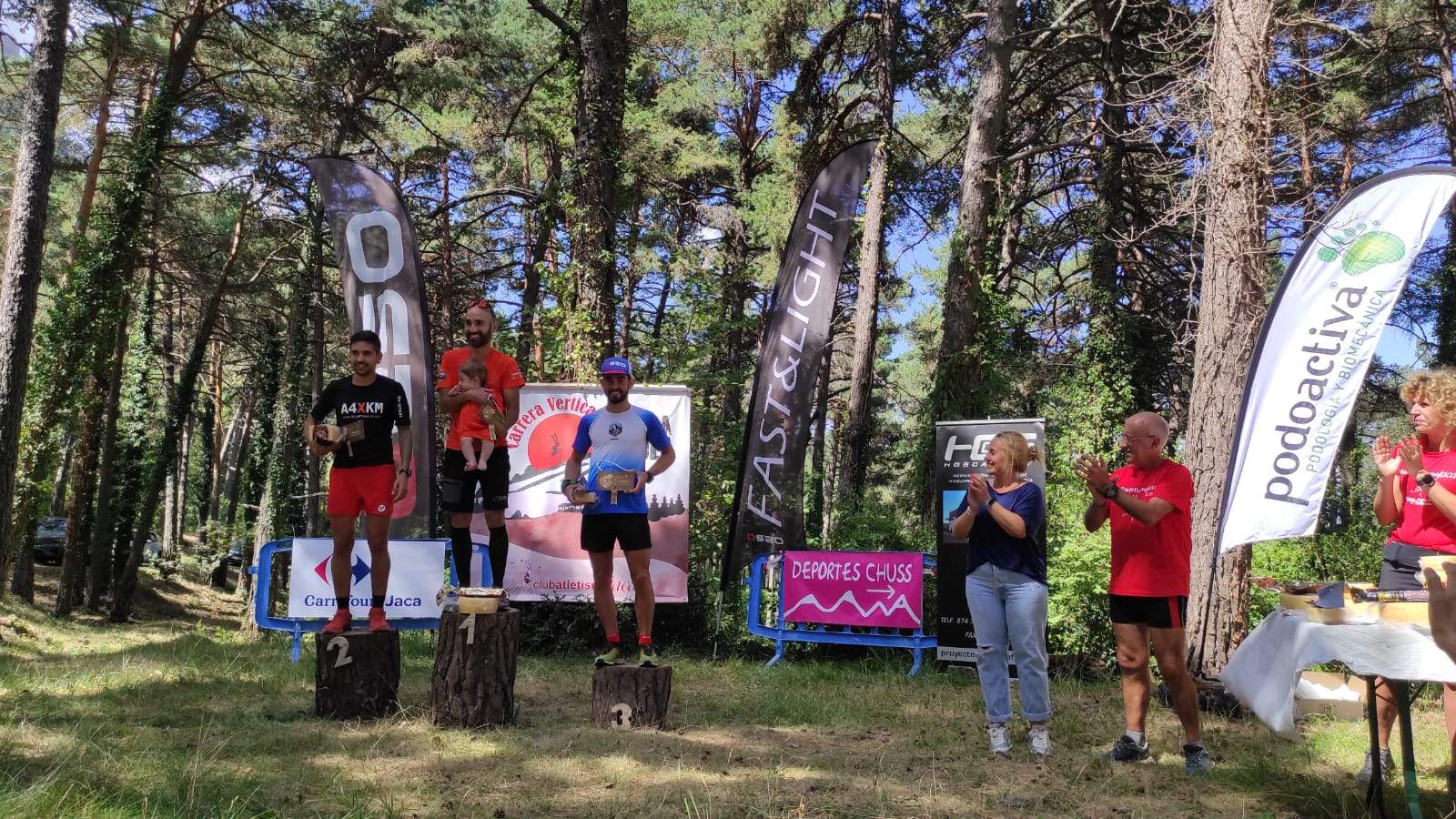 Podio masculino de la Vertical Subida a Oroel con Jorro en la primera posición