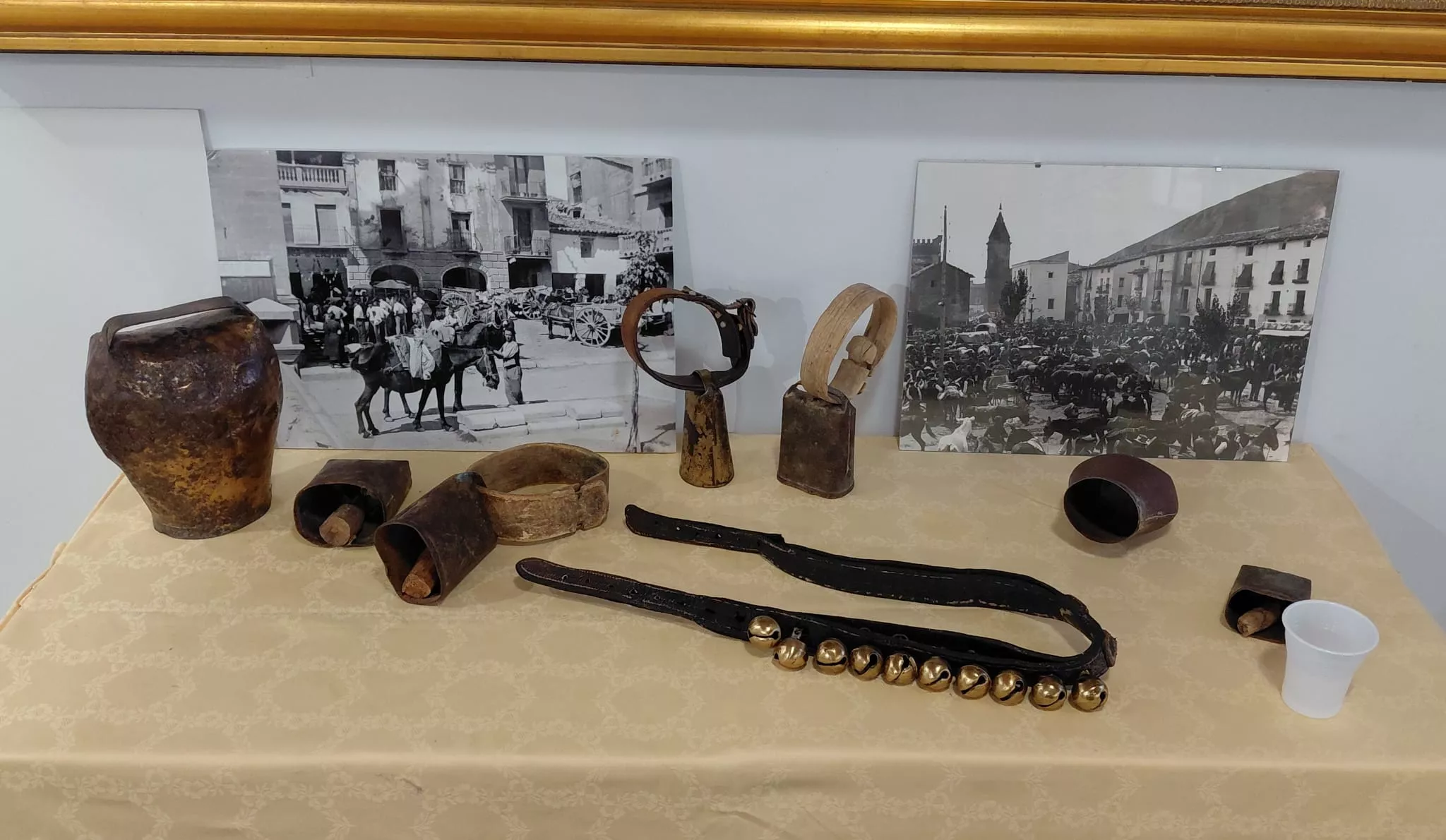 Inauguración de la exposición ‘Historia de las ferias de Ayerbe’.