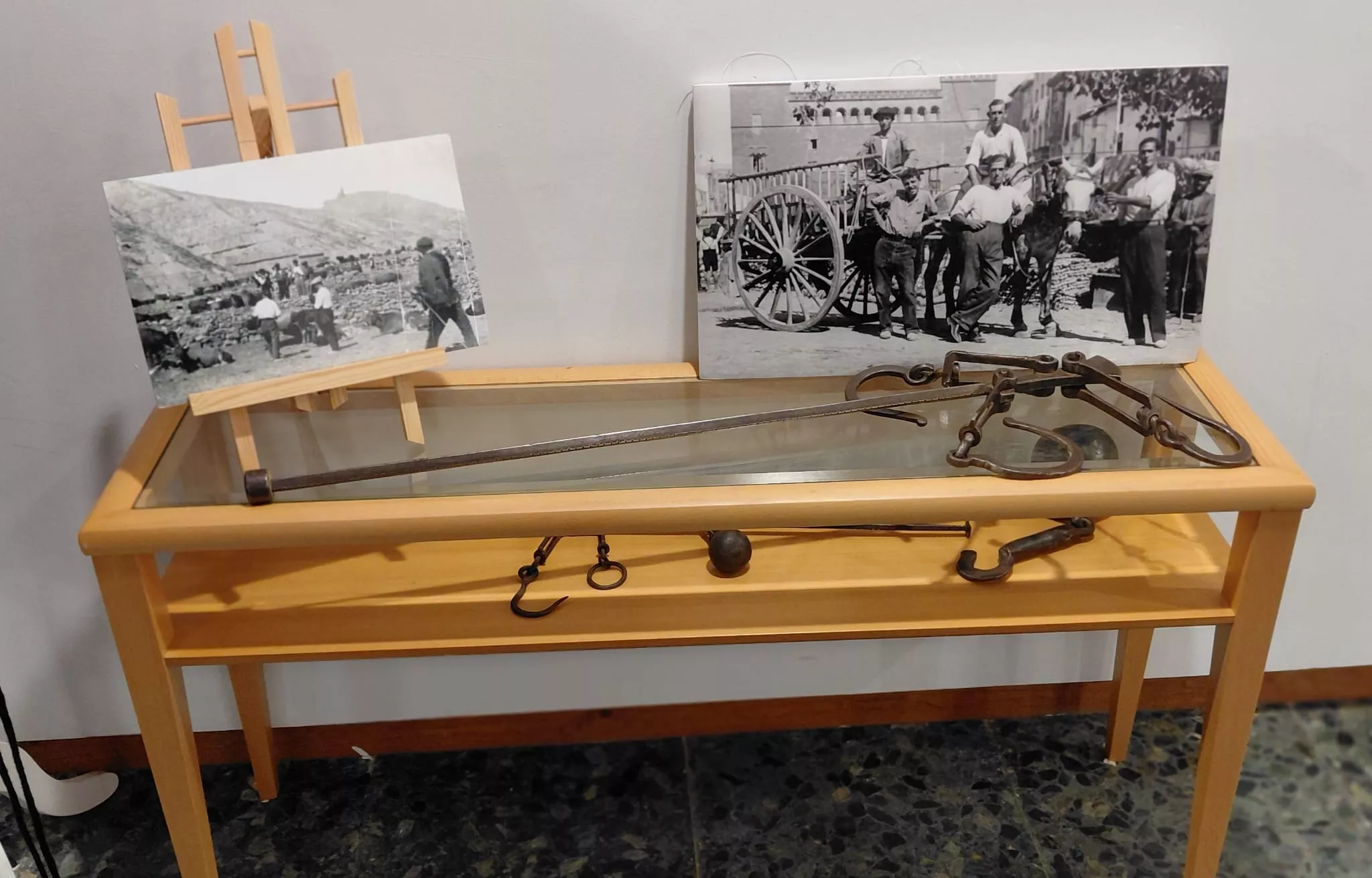 Inauguración de la exposición ‘Historia de las ferias de Ayerbe’.