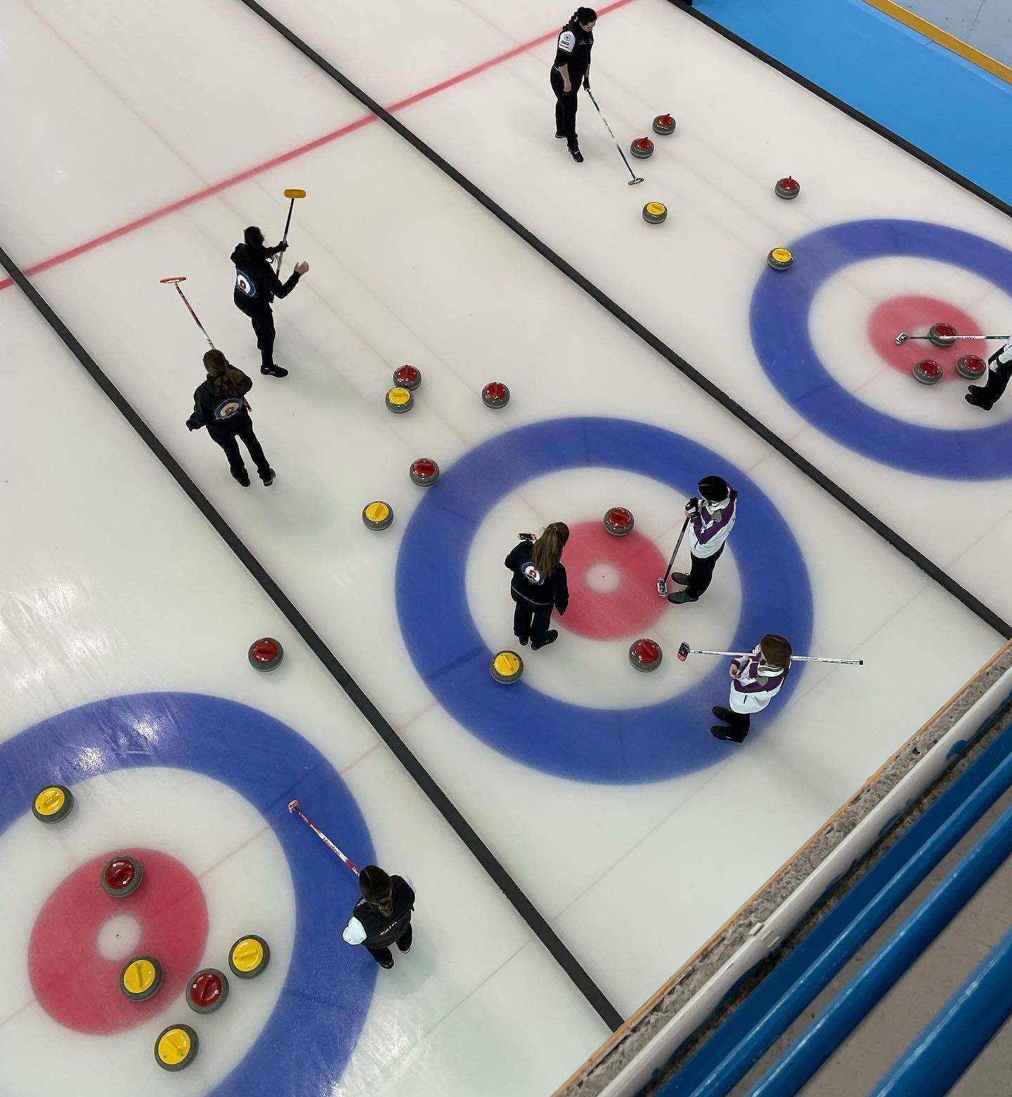El Curling Club Hielo Jaca Femenino logró el pasado fin de semana un billete para las semifinales del Campeonato de España