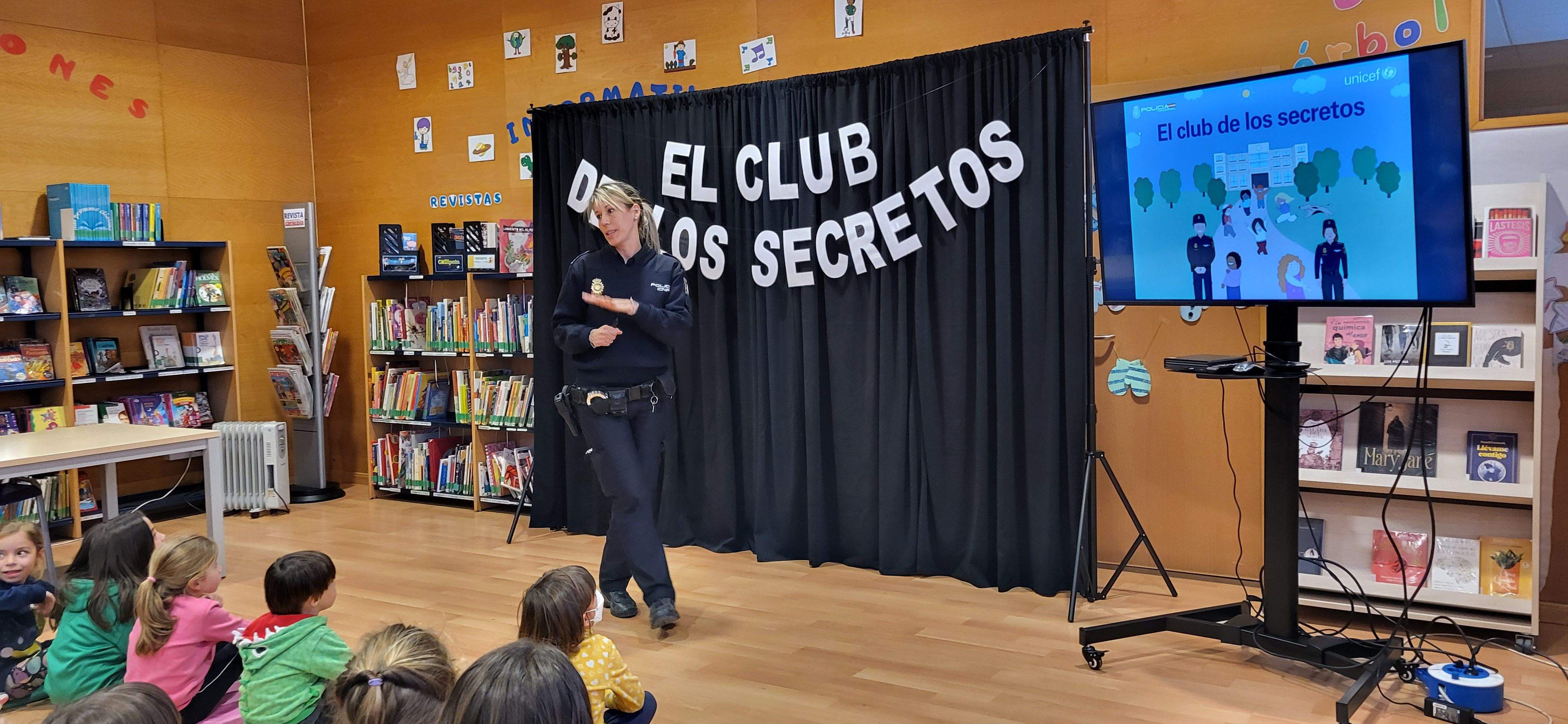 Marisol Almirón y El Club de los Secretos. Foto Myriam Martínez