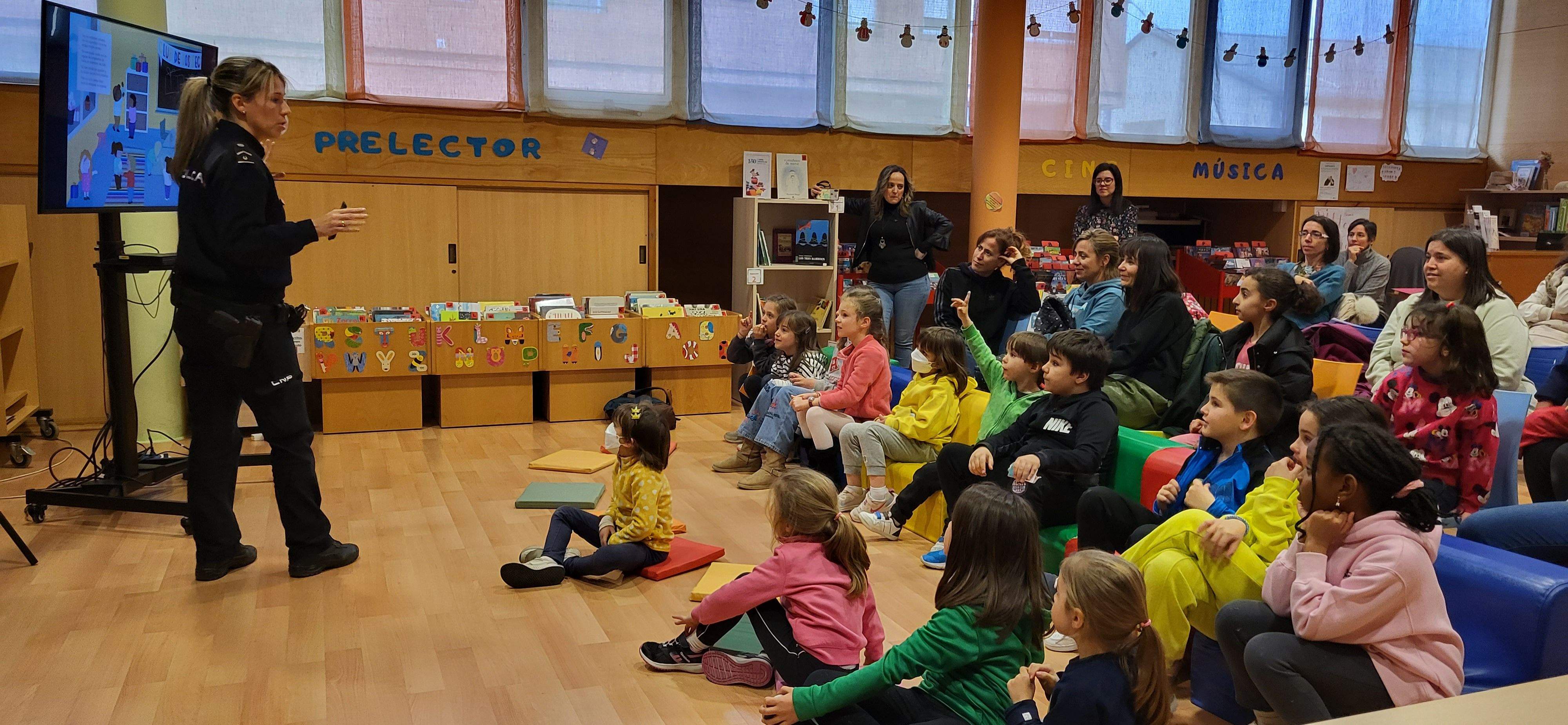 Marisol Almirón y El Club de los Secretos. Foto Myriam Martínez