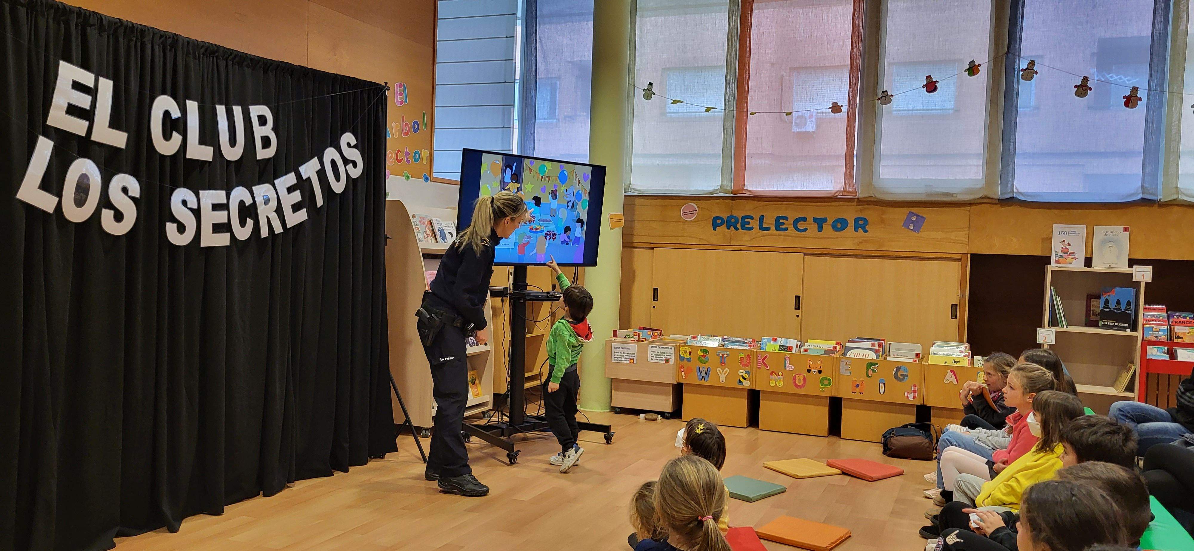 Marisol Almirón y El Club de los Secretos. Foto Myriam Martínez