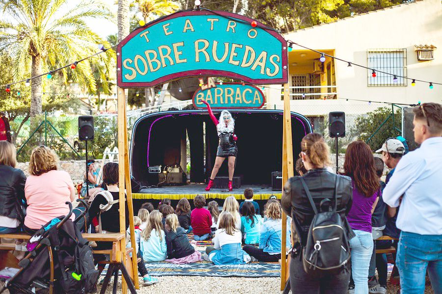 La compañía Teatro sobre Ruedas presenta su espectáculo en Bolea.