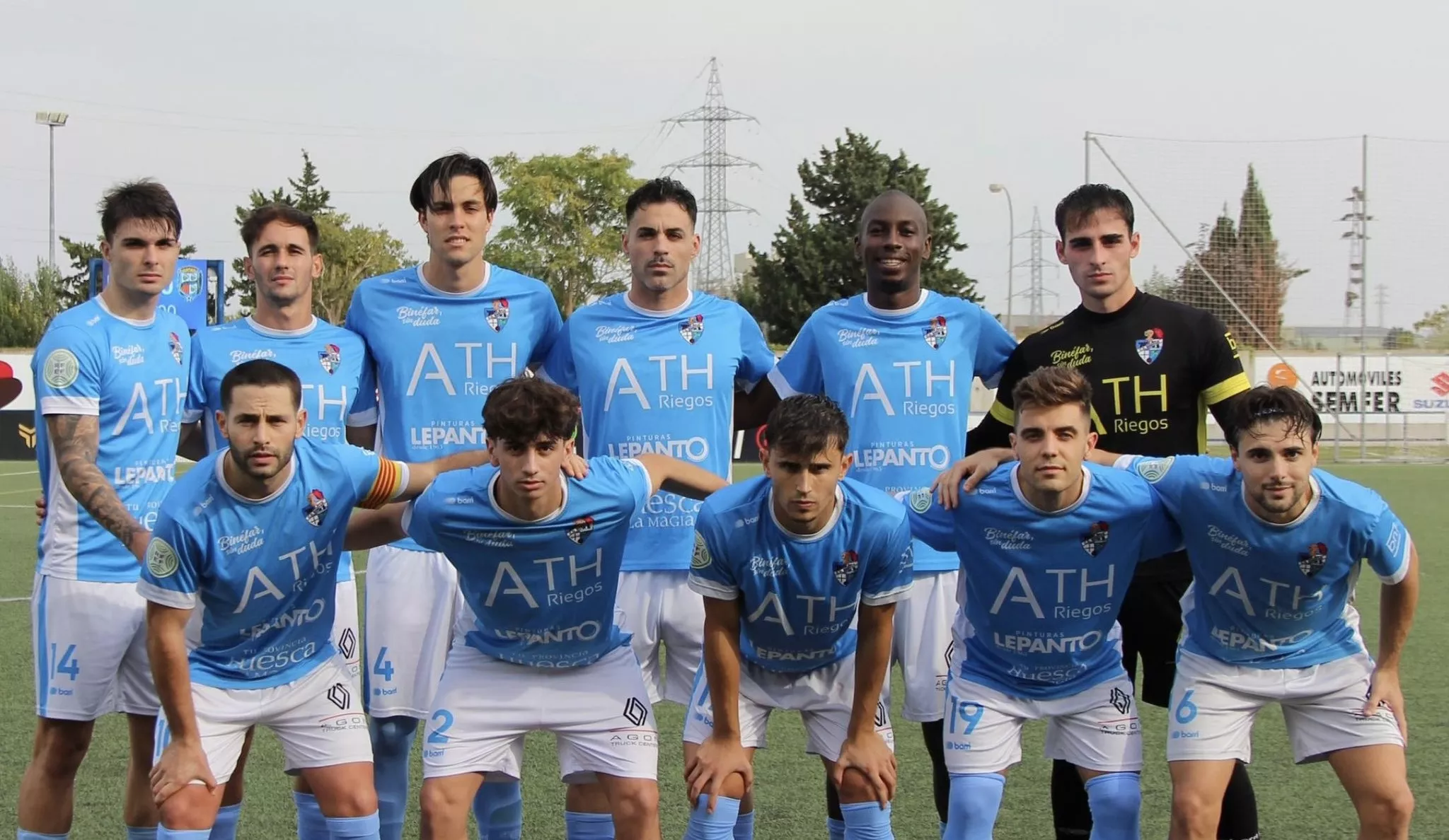 Once del Binéfar contra el Caspe. Tercera RFEF: el Internacional Huesca compite bien pero cae en Ejea (2-1). Foto: CD Binéfar