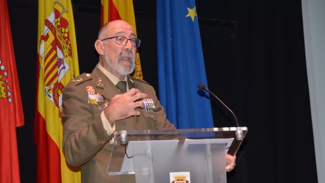 El general Miguel Ballenilla, durante la conferencia inaugural.