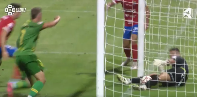 La imagen que demuestra que el gol fantasma del Huesca estaba dentro. Foto: Aragón Deporte