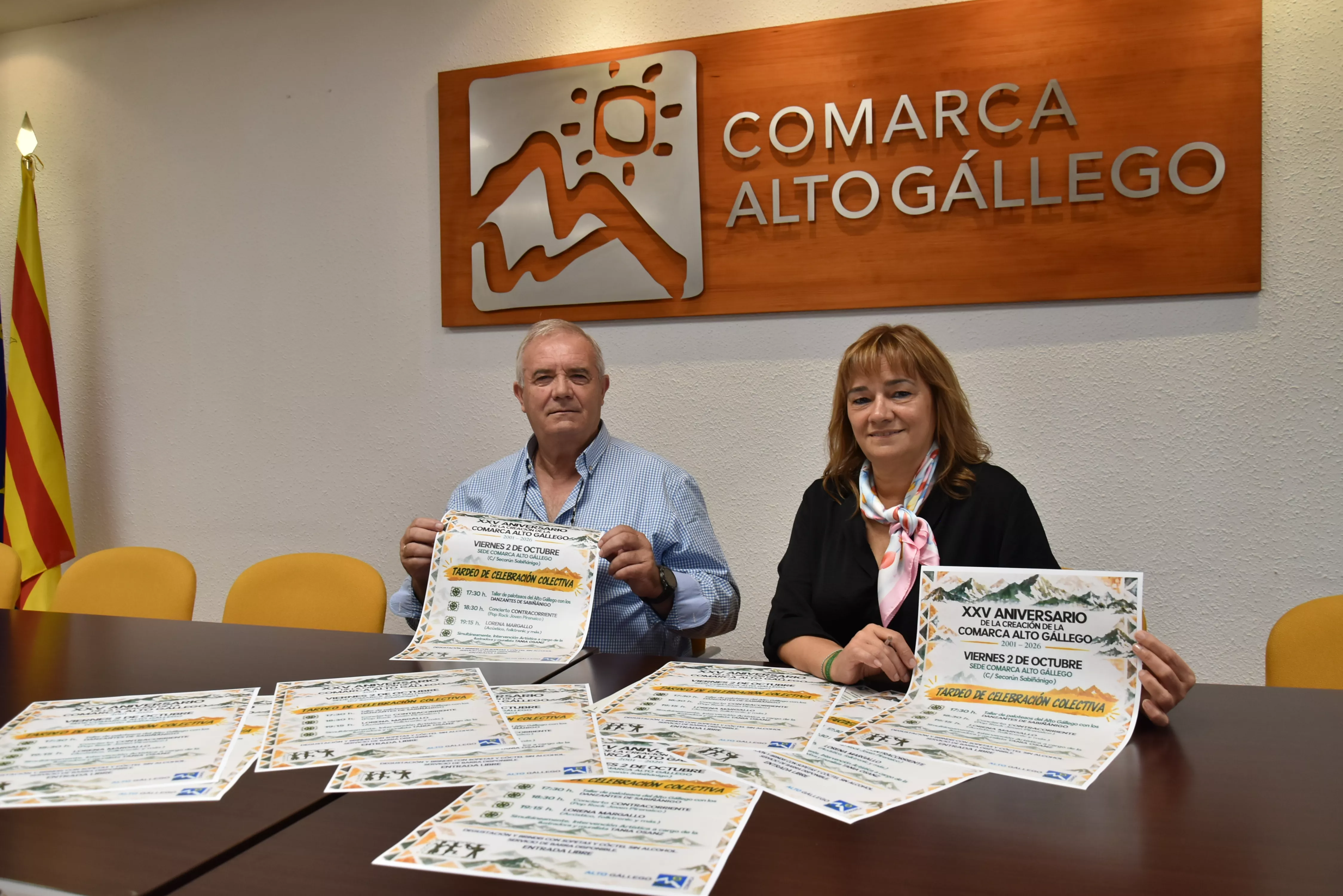Primitivo Grasa y Nuria Pargada en la presentación de las actividades del 25 aniversario de la Comarca del Alto Gállego