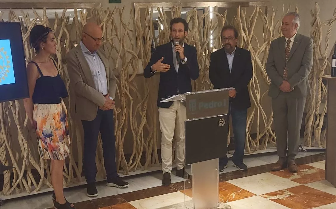 Vino Solidario de Enate para los Rotarios