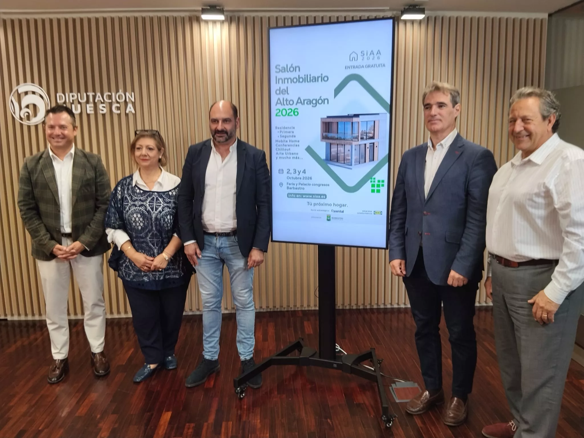 Lorenzo Borruel, Silvia Ramírez, Fernando Torres, José María Gómez y Alberto Gómez en la presentación del Salón Inmobiliario del Alto Aragón 2026