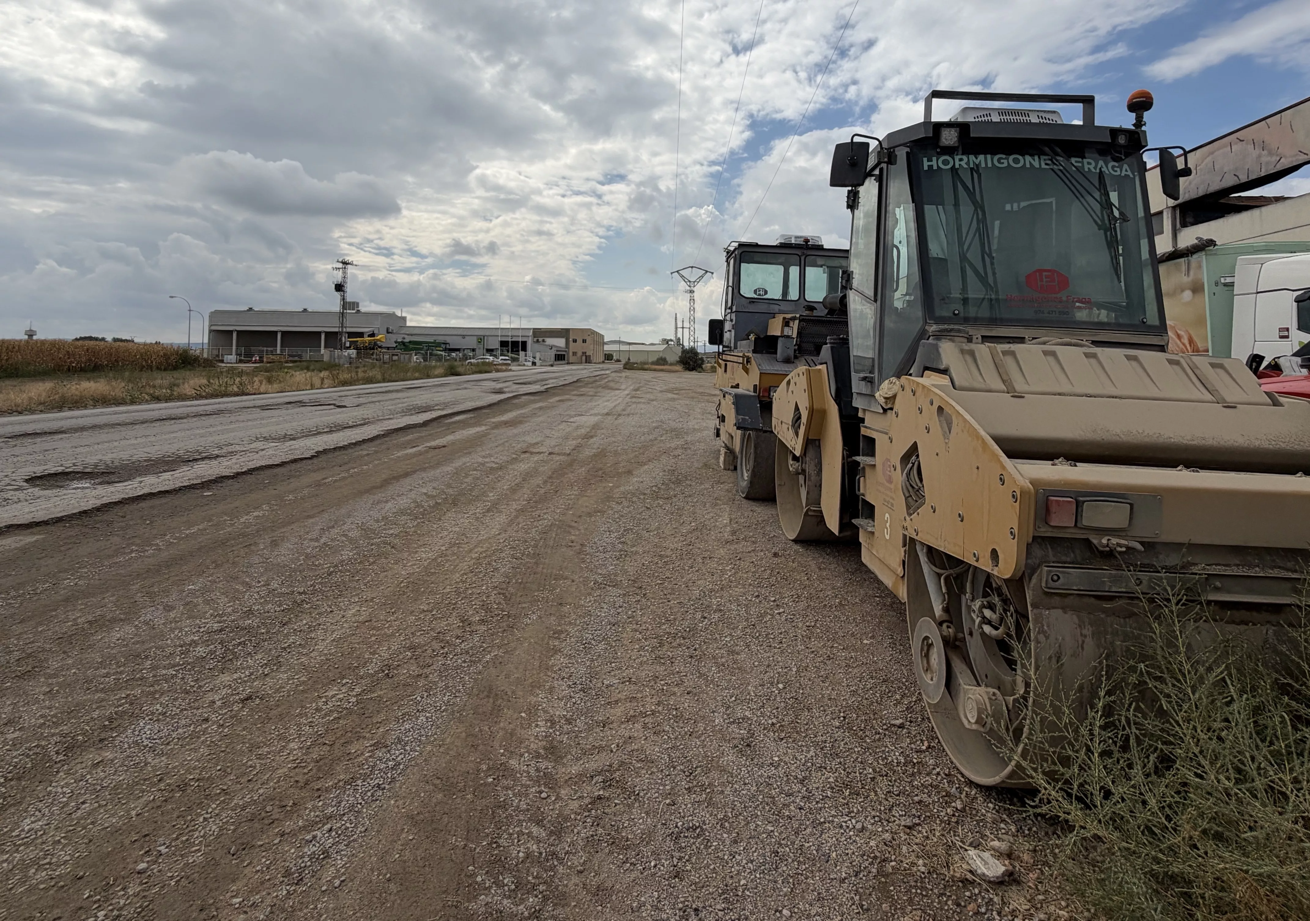 Fotografía de trabajos en la intersección de 800 metros entre las dos autonómicas en Sariñena