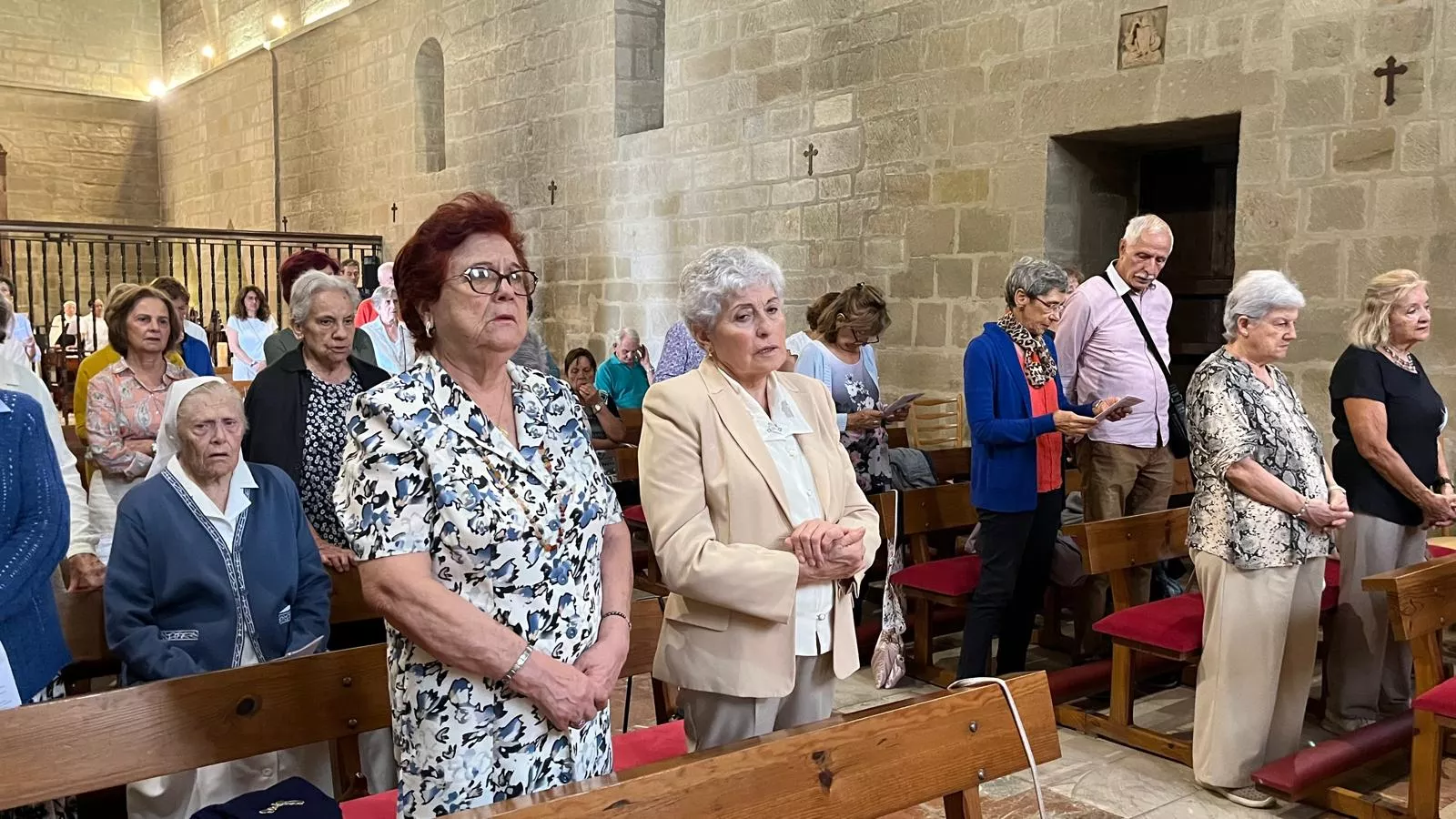 Tradicional entrega de un céntimo a las Miguelas por parte del Ayuntamiento de Huesca. Foto Mercedes Manterola