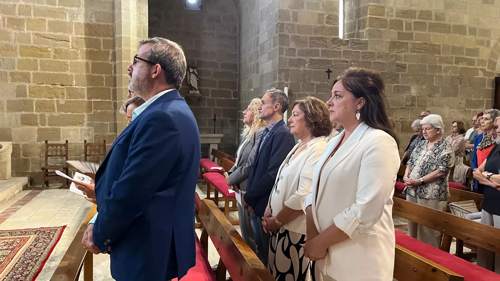 Tradicional entrega de un céntimo a las Miguelas por parte del Ayuntamiento de Huesca. Foto Mercedes Manterola