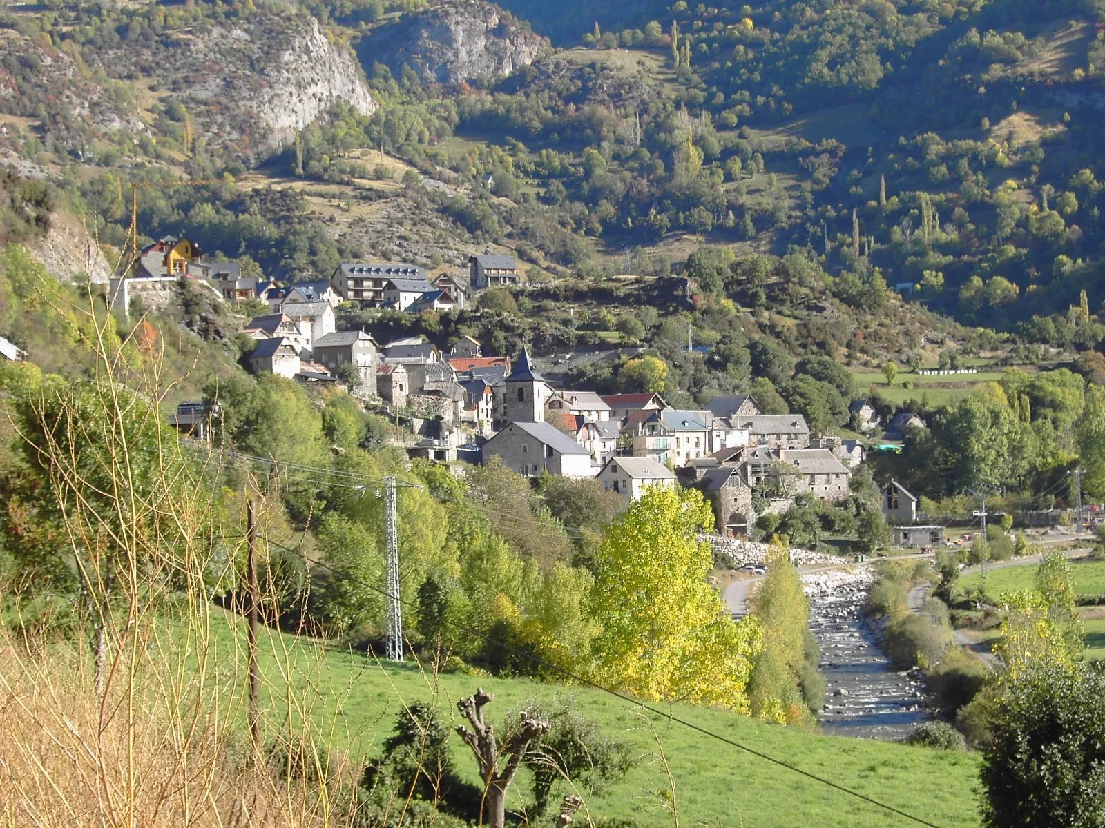 Seis municipios de Huesca reciben más de 1,17 millones para proyectos contra la despoblación. En la imagen, San Juan de Plan.