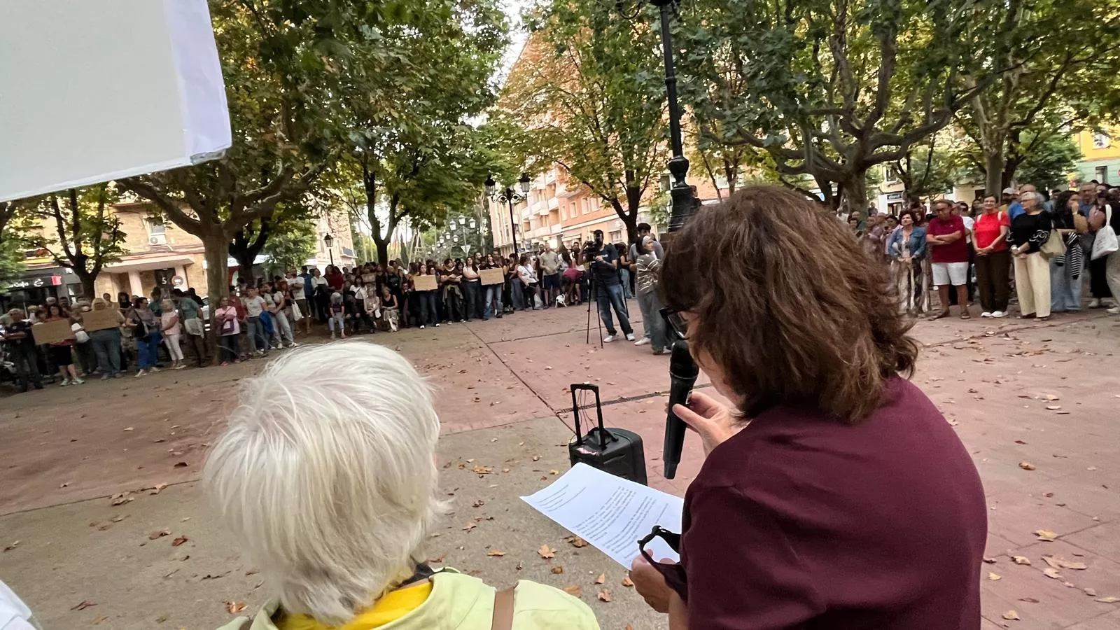 Concentración en Huesca por el derecho a la vivienda. Foto Mercedes Manterola