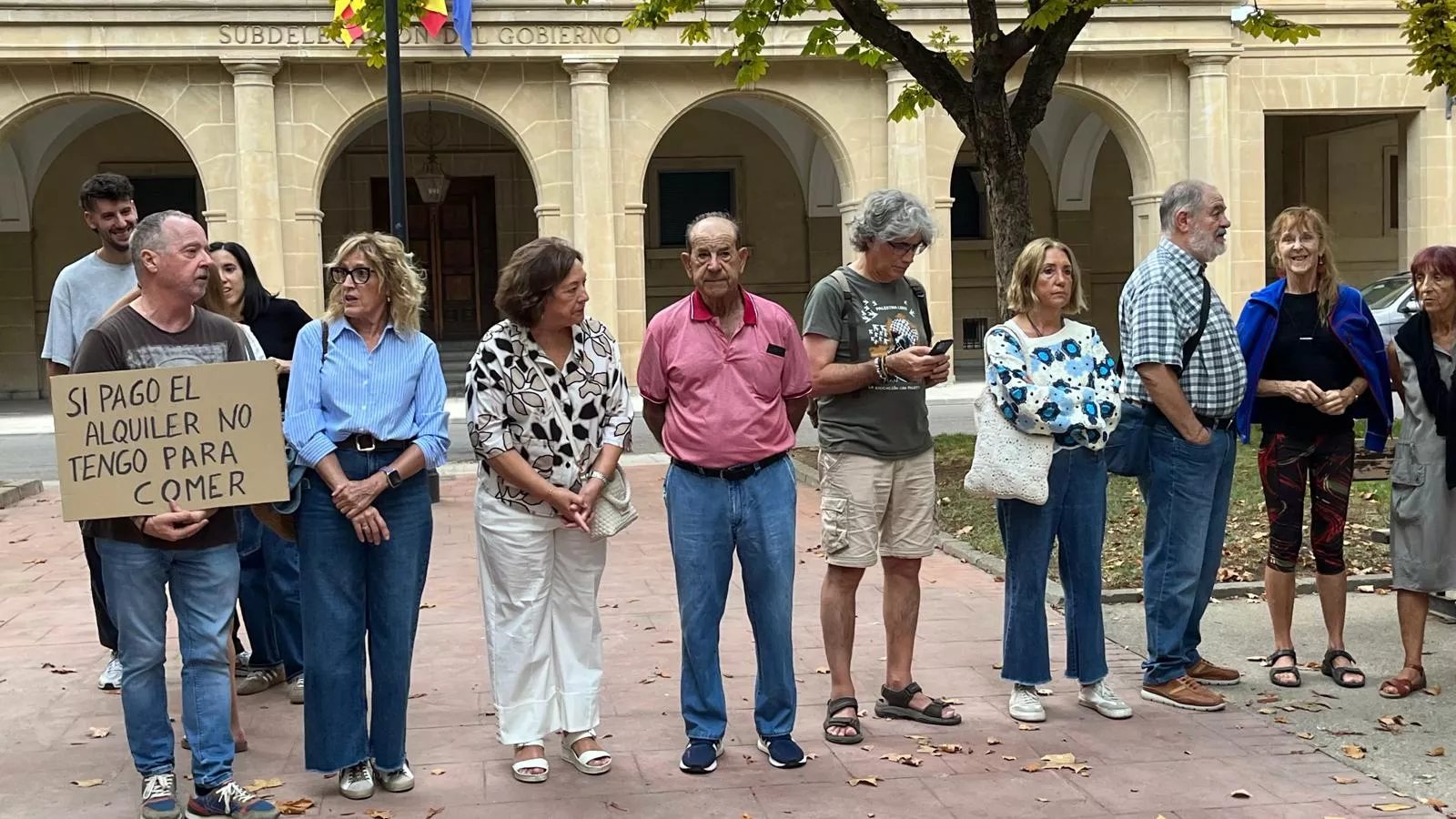 Concentración en Huesca por el derecho a la vivienda. Foto Mercedes Manterola