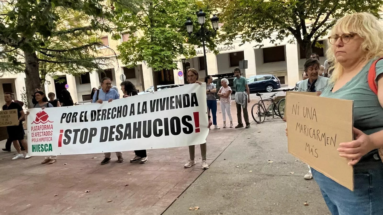 Concentración en Huesca por el derecho a la vivienda. Foto Mercedes Manterola
