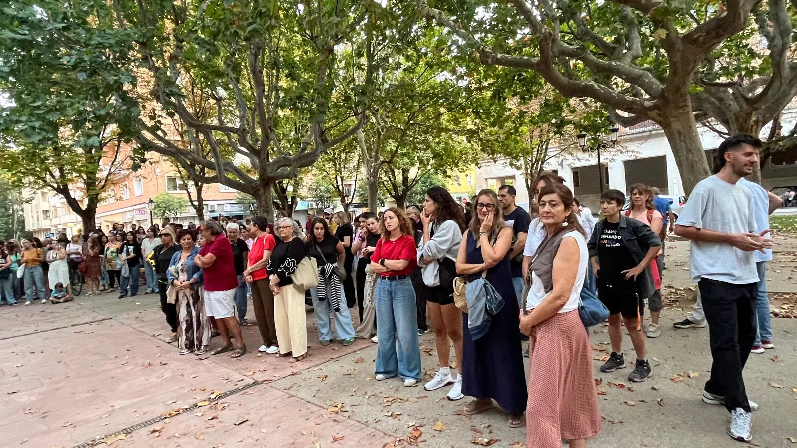 Concentración en Huesca por el derecho a la vivienda. Foto Mercedes Manterola