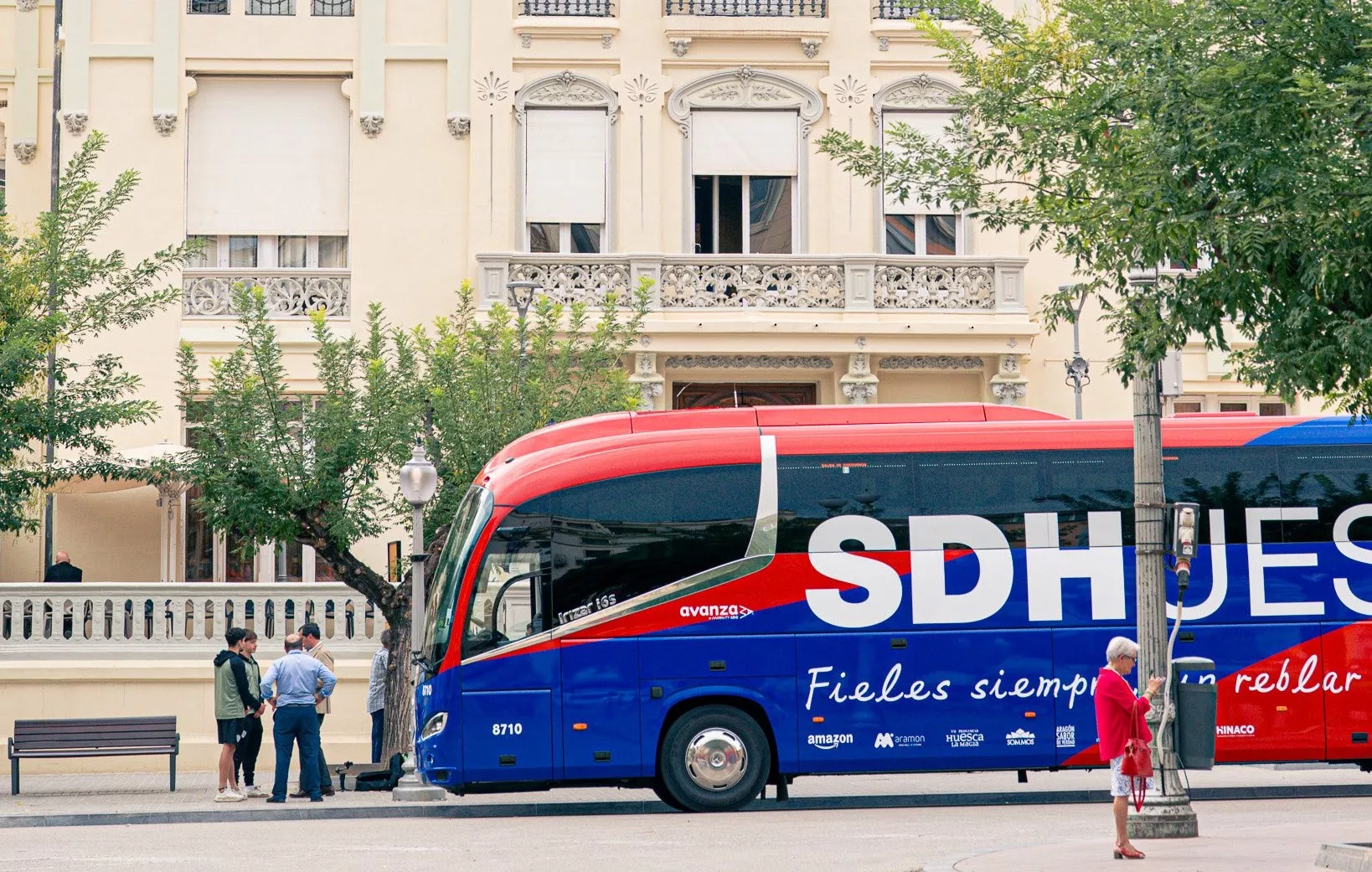 Imágenes del nuevo autobús de la SD Huesca. Foto: SD Huesca
