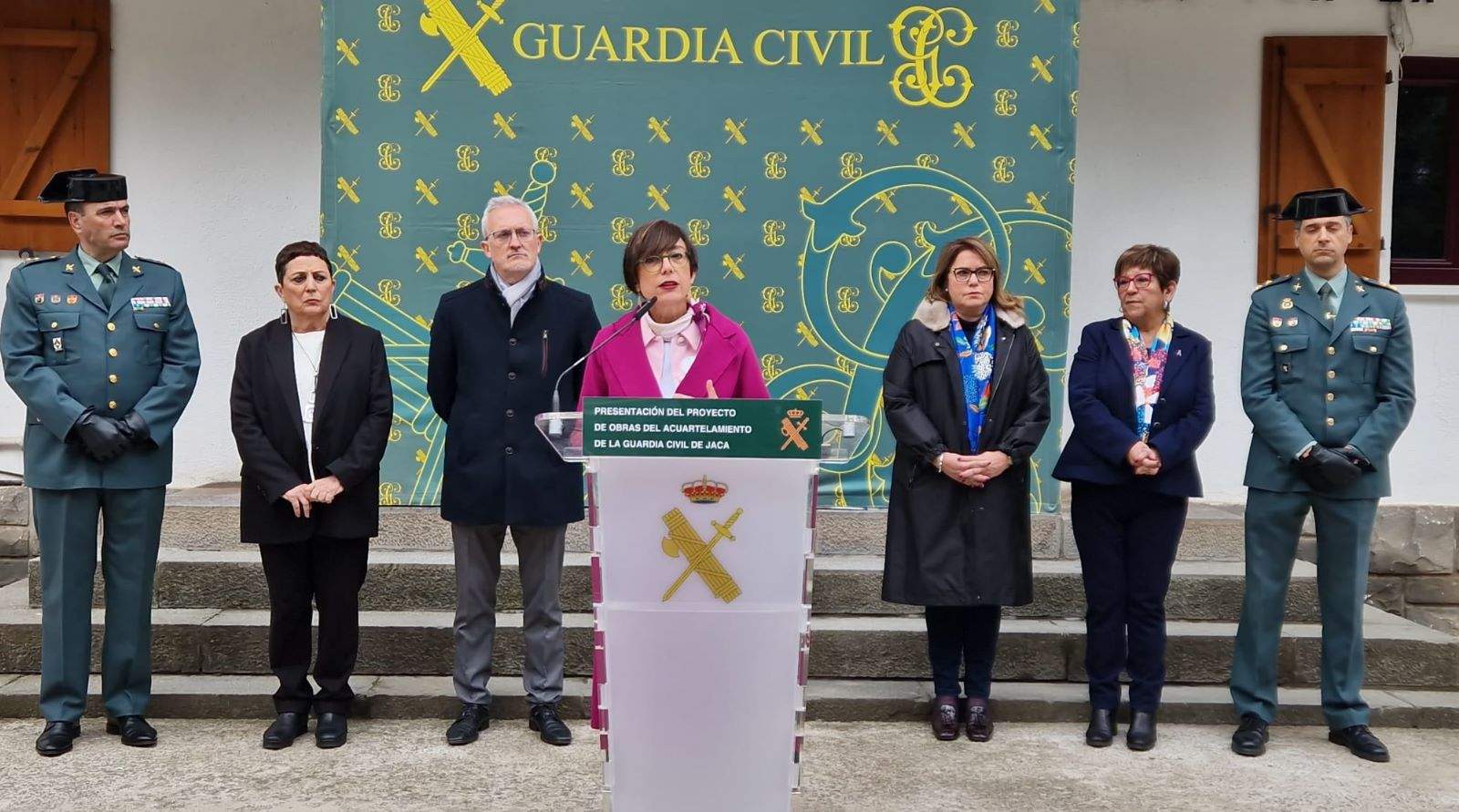 La directora general de la Guardia Civil, María Gámez, ha presentado el proyecto para el cuartel de Jaca.