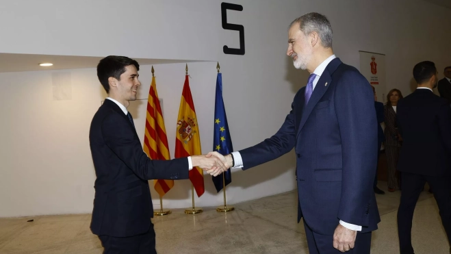 Javier Martínez Tabernero recibe el saludo del Rey Felipe VI. Javier Martínez Tabernero recibe el saludo del Rey Felipe VI.