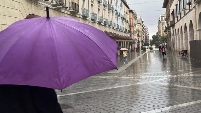 Huesca acumula más de 30 litros en una hora. Huesca acumula más de 30 litros en una hora.