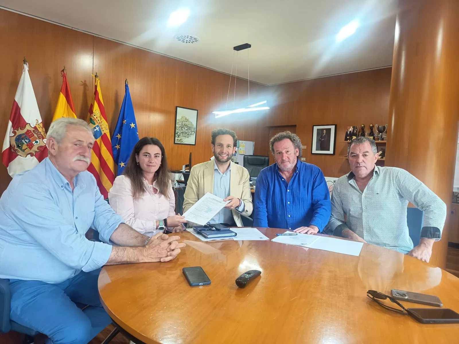 Representantes de HEGA y de la DPH
