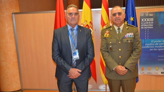 El general Gan Pampols y el director de la Academia General Militar El general Gan Pampols y el director de la Academia General Militar