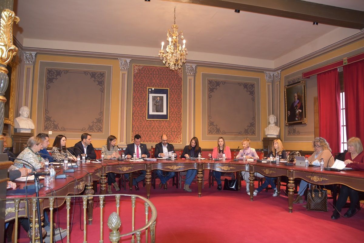 Pleno del Ayuntamiento de Barbastro.