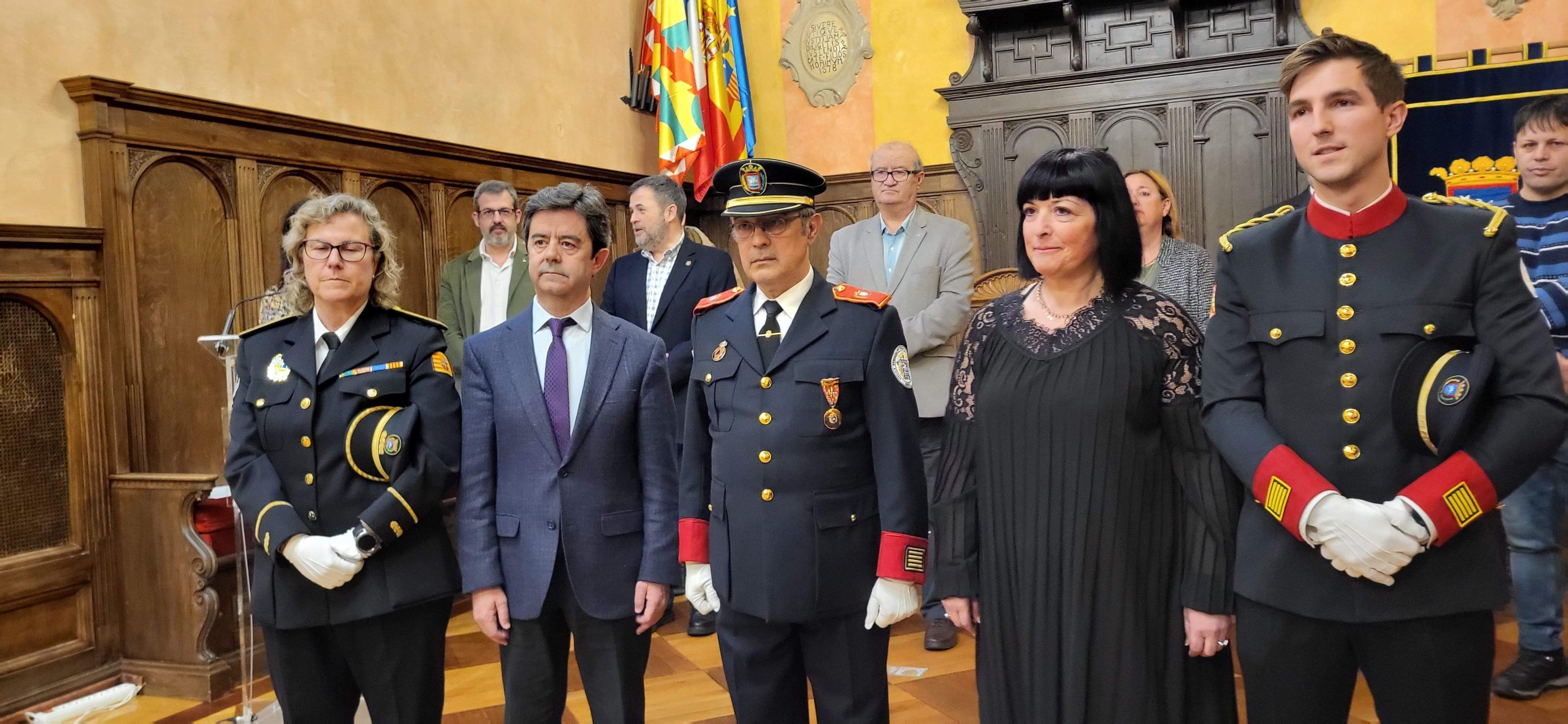 Homenaje al bombero Jacobo Morlán en el Ayuntamiento de Huesca. Foto: Mercedes Manterola