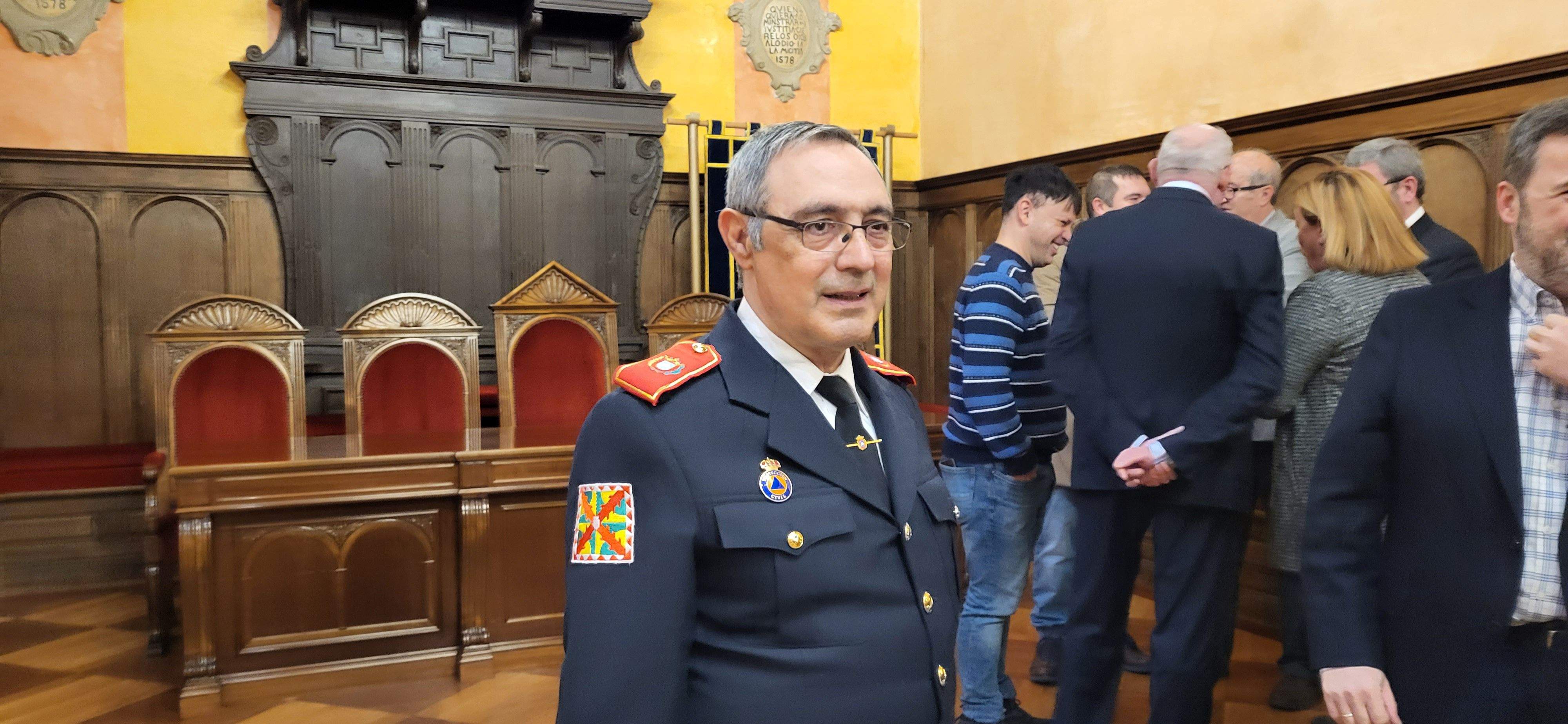Homenaje al bombero Jacobo Morlán en el Ayuntamiento de Huesca. Foto: Mercedes Manterola