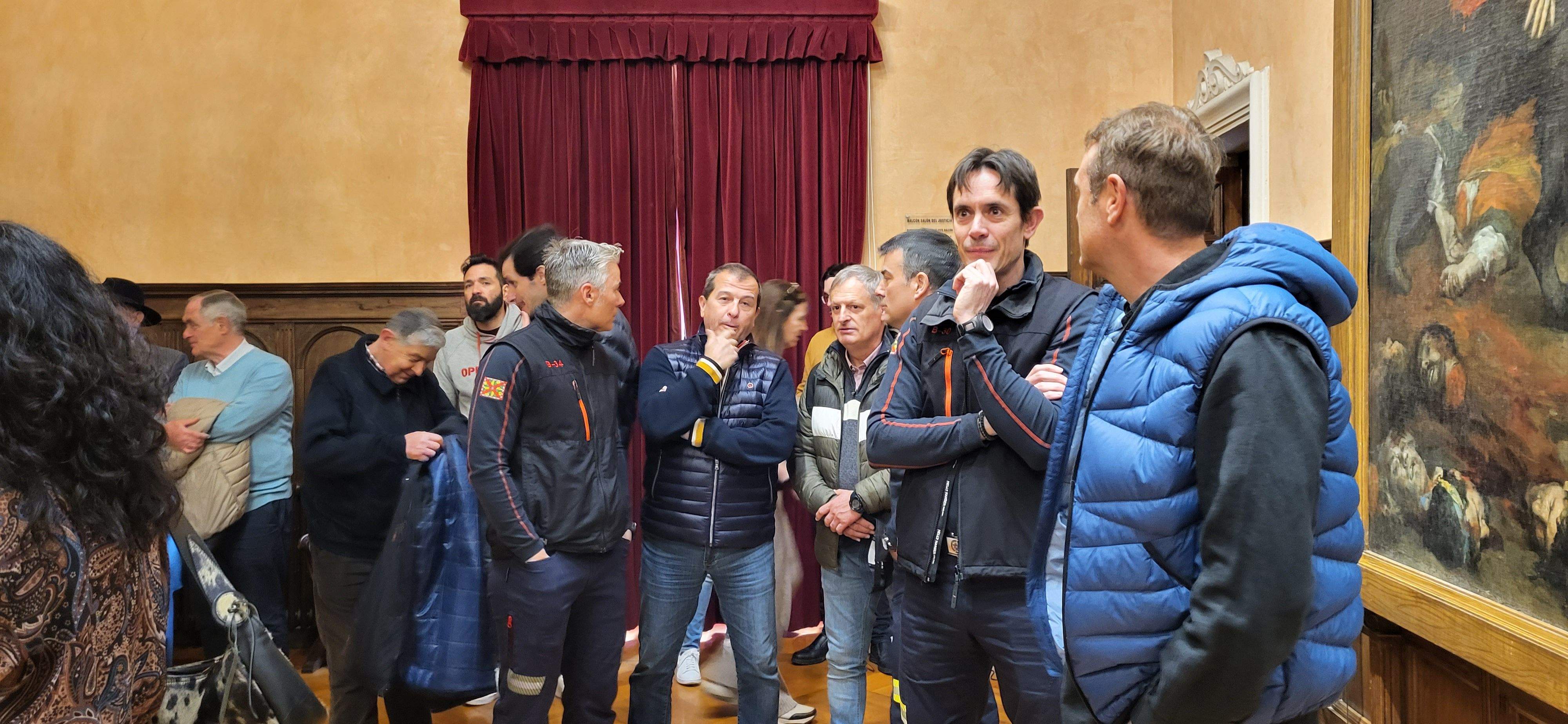 Homenaje al bombero Jacobo Morlán en el Ayuntamiento de Huesca. Foto: Mercedes Manterola