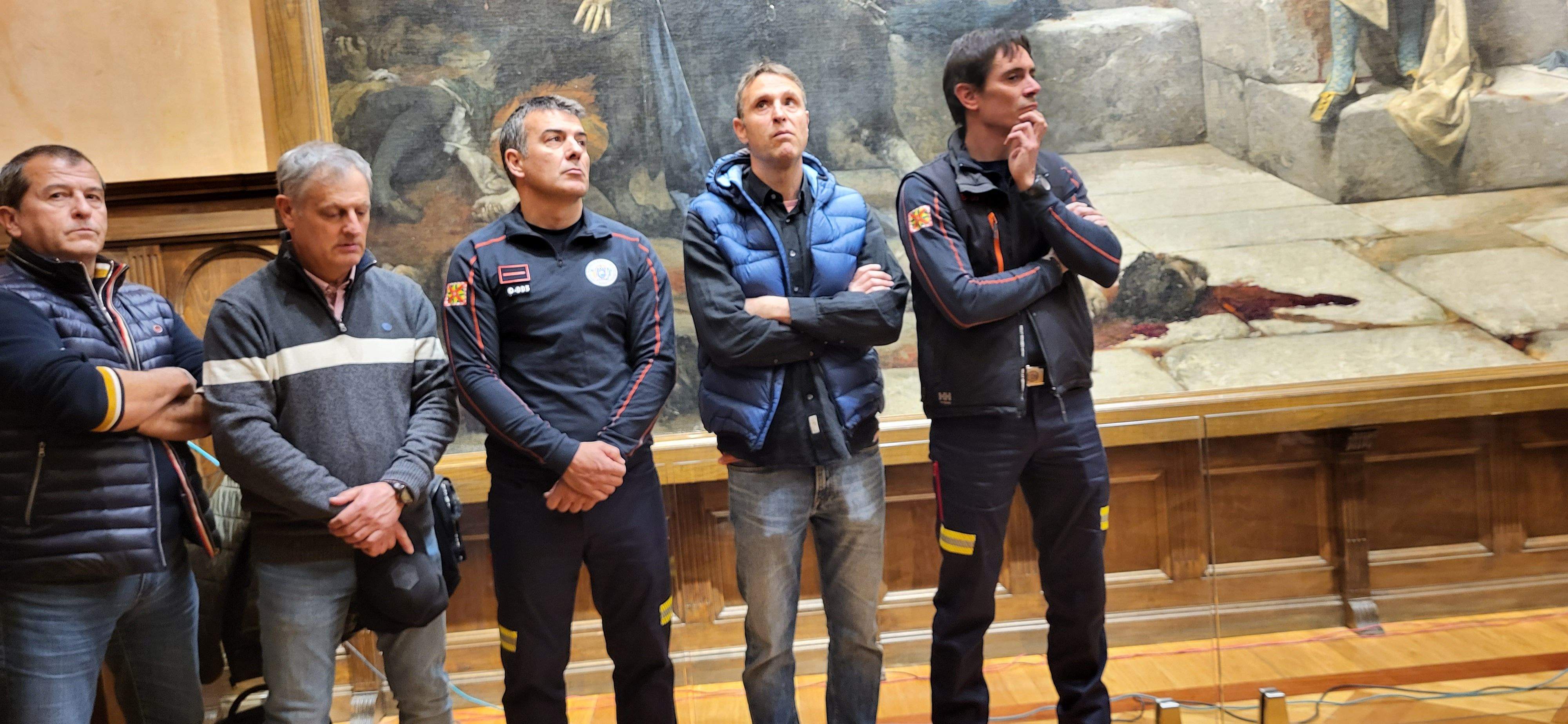 Homenaje al bombero Jacobo Morlán en el Ayuntamiento de Huesca. Foto: Mercedes Manterola