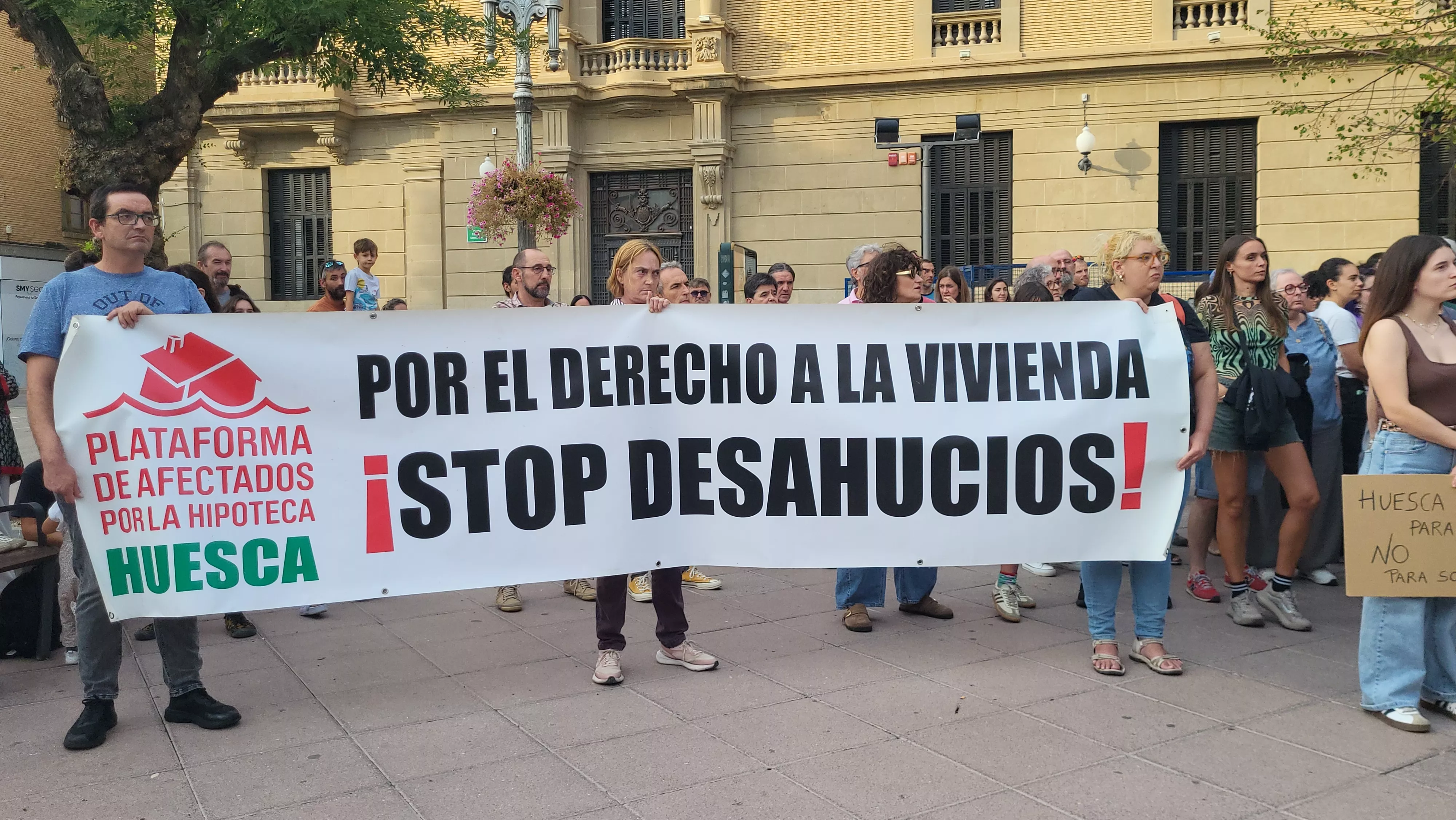 Protesta por la vivienda en Huesca. Foto Mercedes Manterola