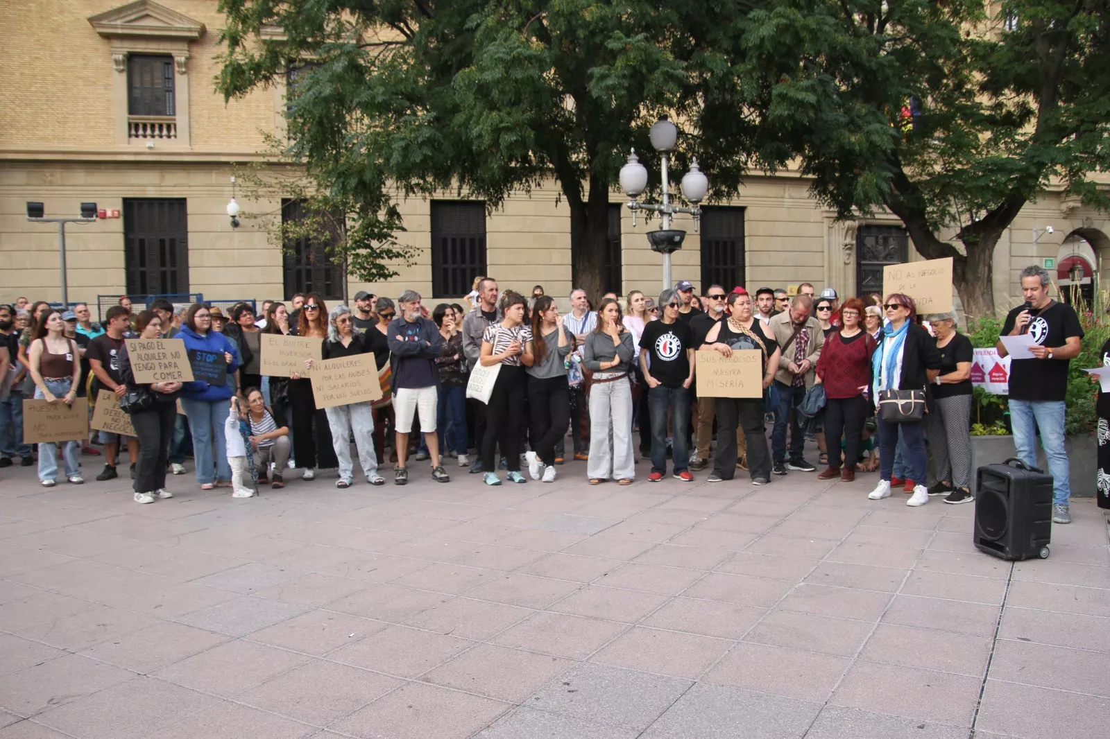 Protesta por la vivienda en Huesca. Foto Carlos Neofato