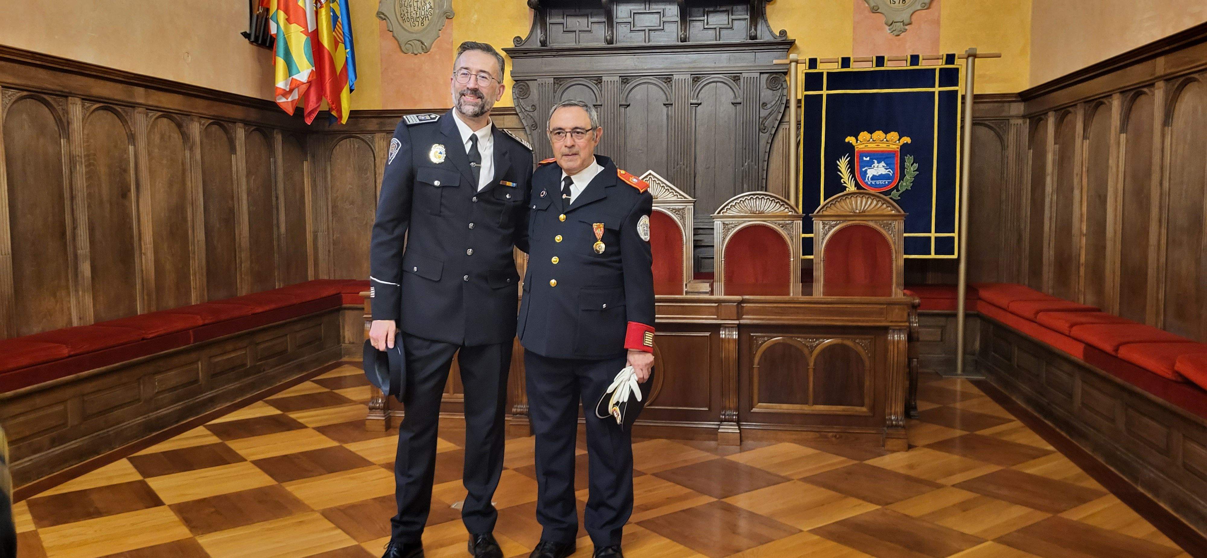 Homenaje al bombero Jacobo Morlán en el Ayuntamiento de Huesca. Foto: Mercedes Manterola