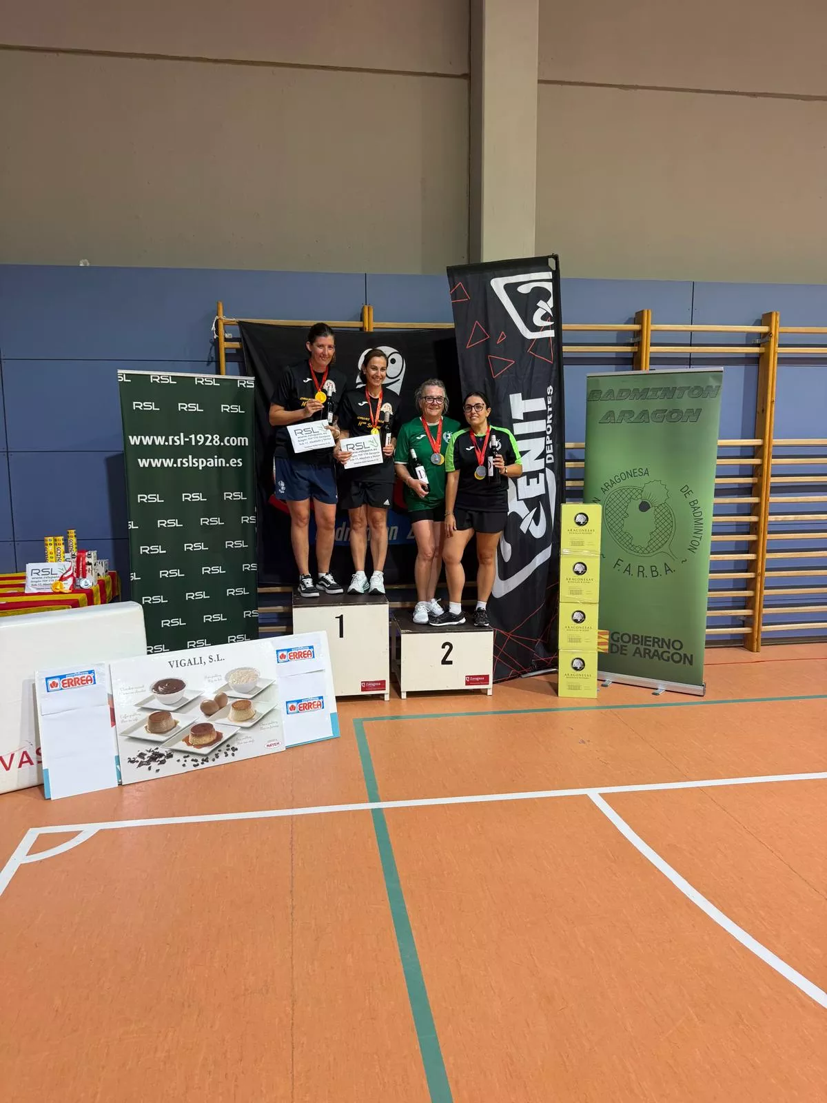 Torneo de Zaragoza. VV Osca. Merche Audina Estefania Barrabés subcampeonas dobles femenino A1 A2