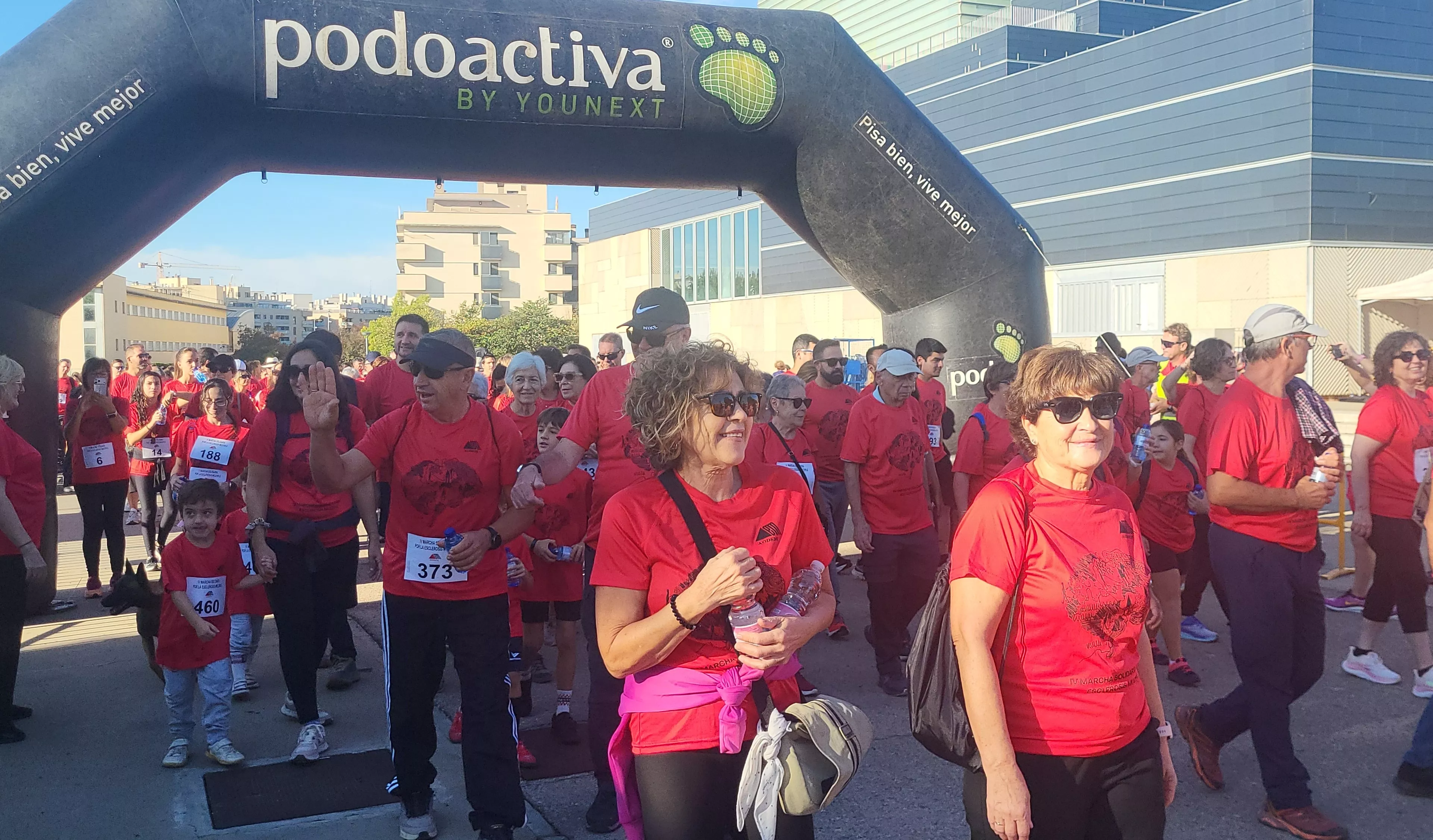 Salida de la IV Marcha Solidaria de Aodem. Foto Mercedes Manterola