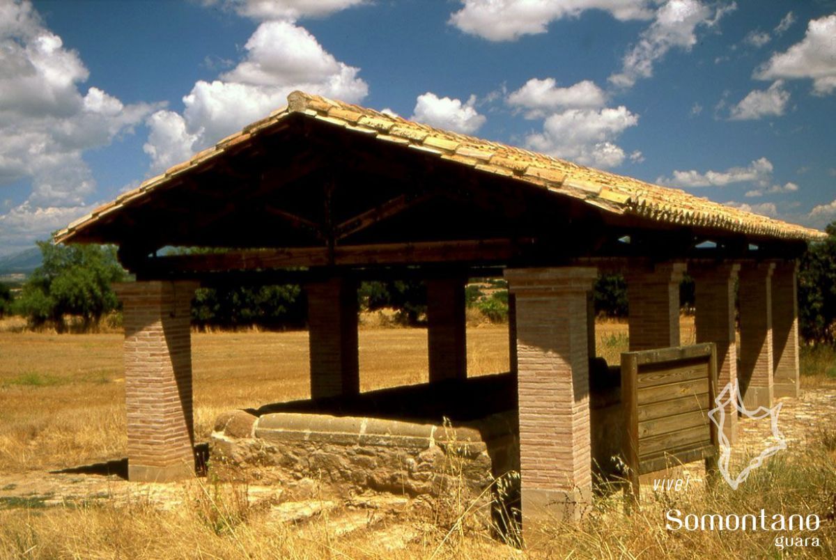Pozo fuente de Ponzano. Foto: Somontano Guara