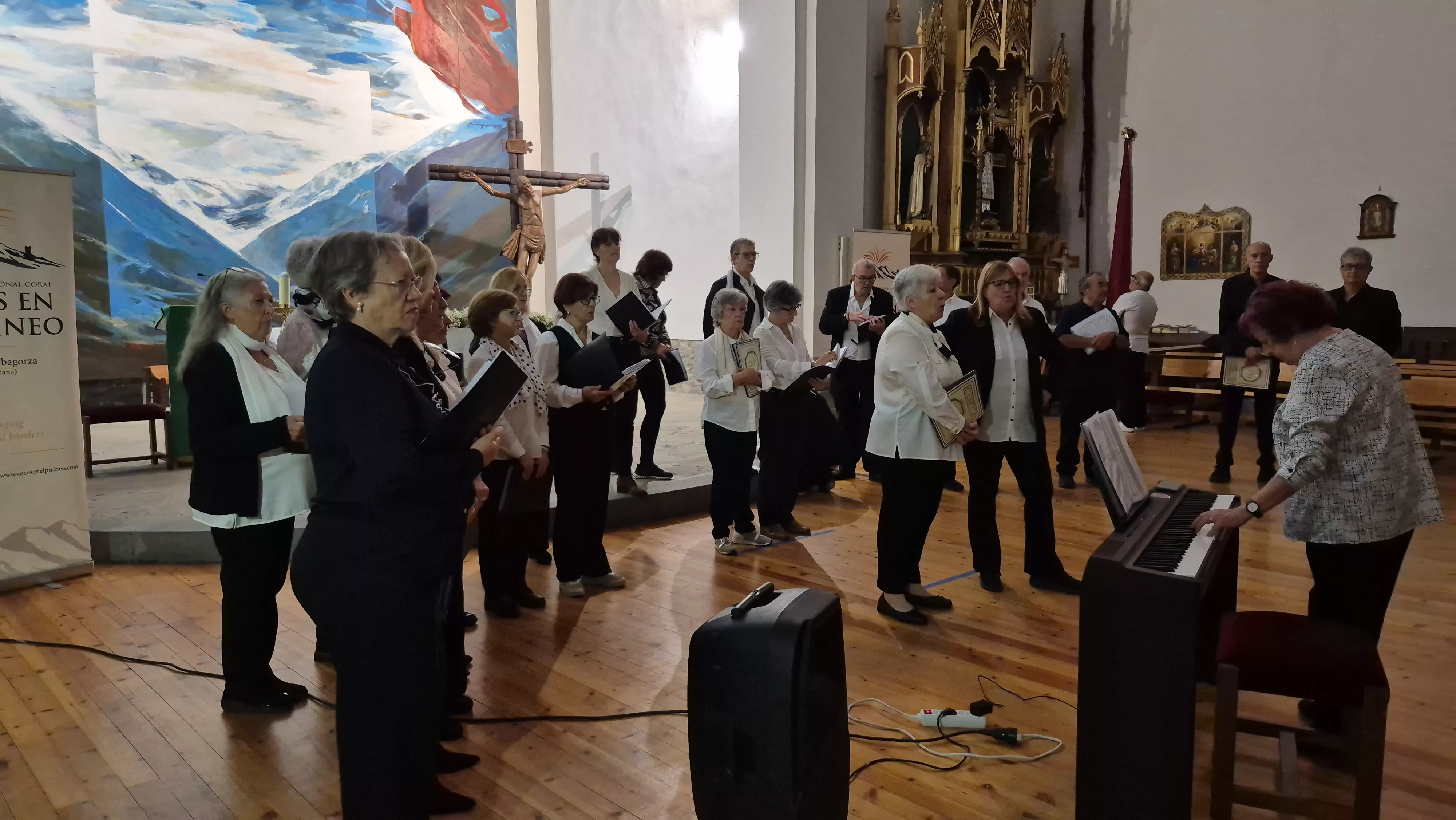 Coro de la Universidad Ciudadana. Clausura de Voces en el Pirineo 2026. Foto Myriam Martínez