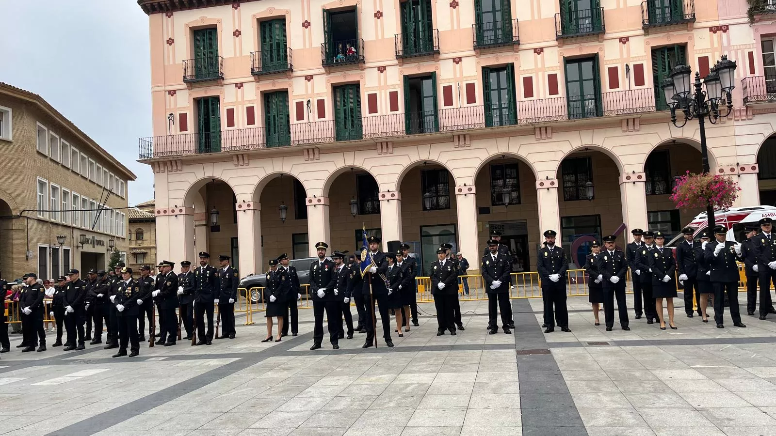 Celebración del Día de la Policía Nacional en Huesca. Foto Mercedes Manterola