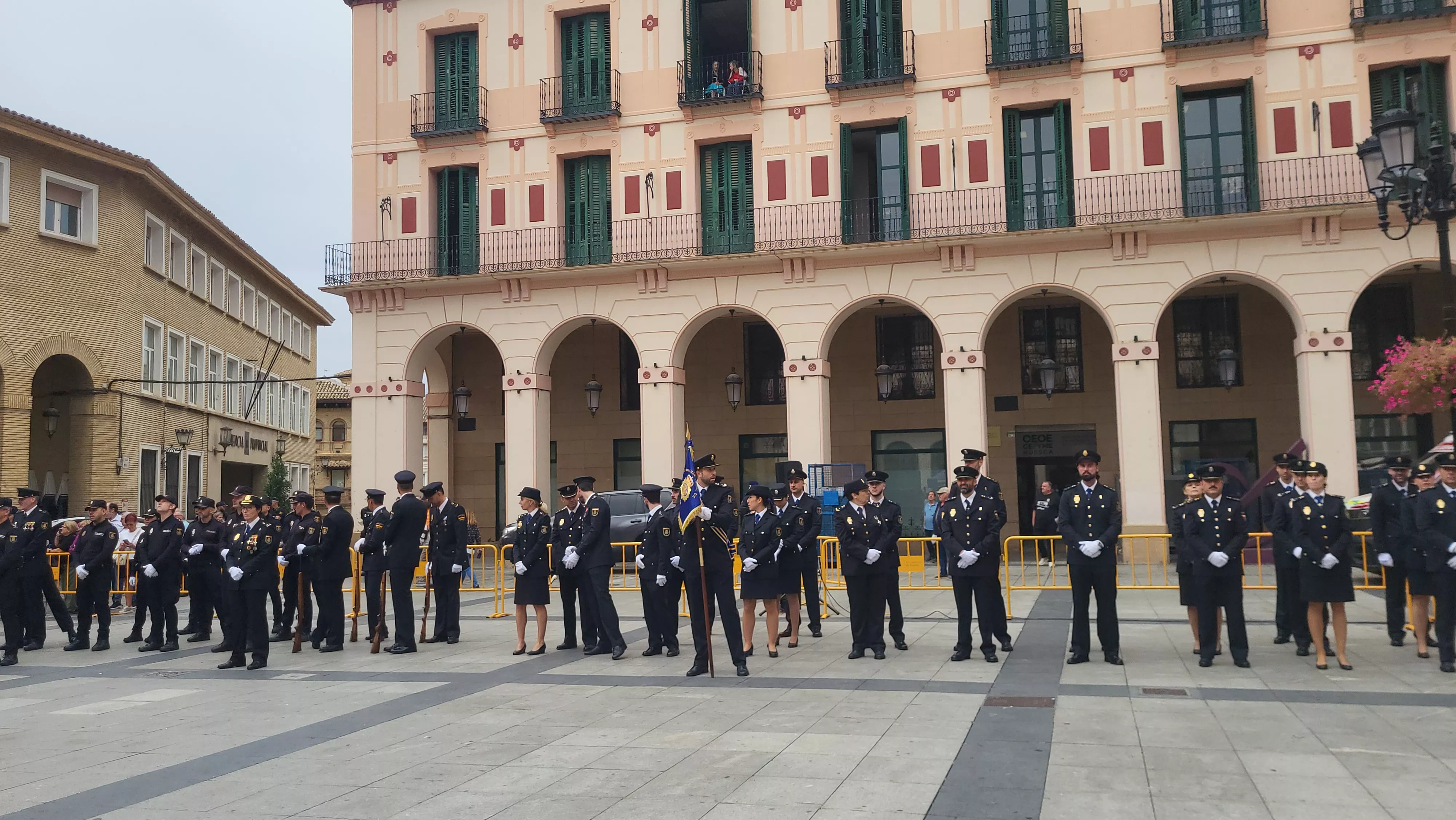 Celebración del Día de la Policía Nacional en Huesca. Foto Mercedes Manterola