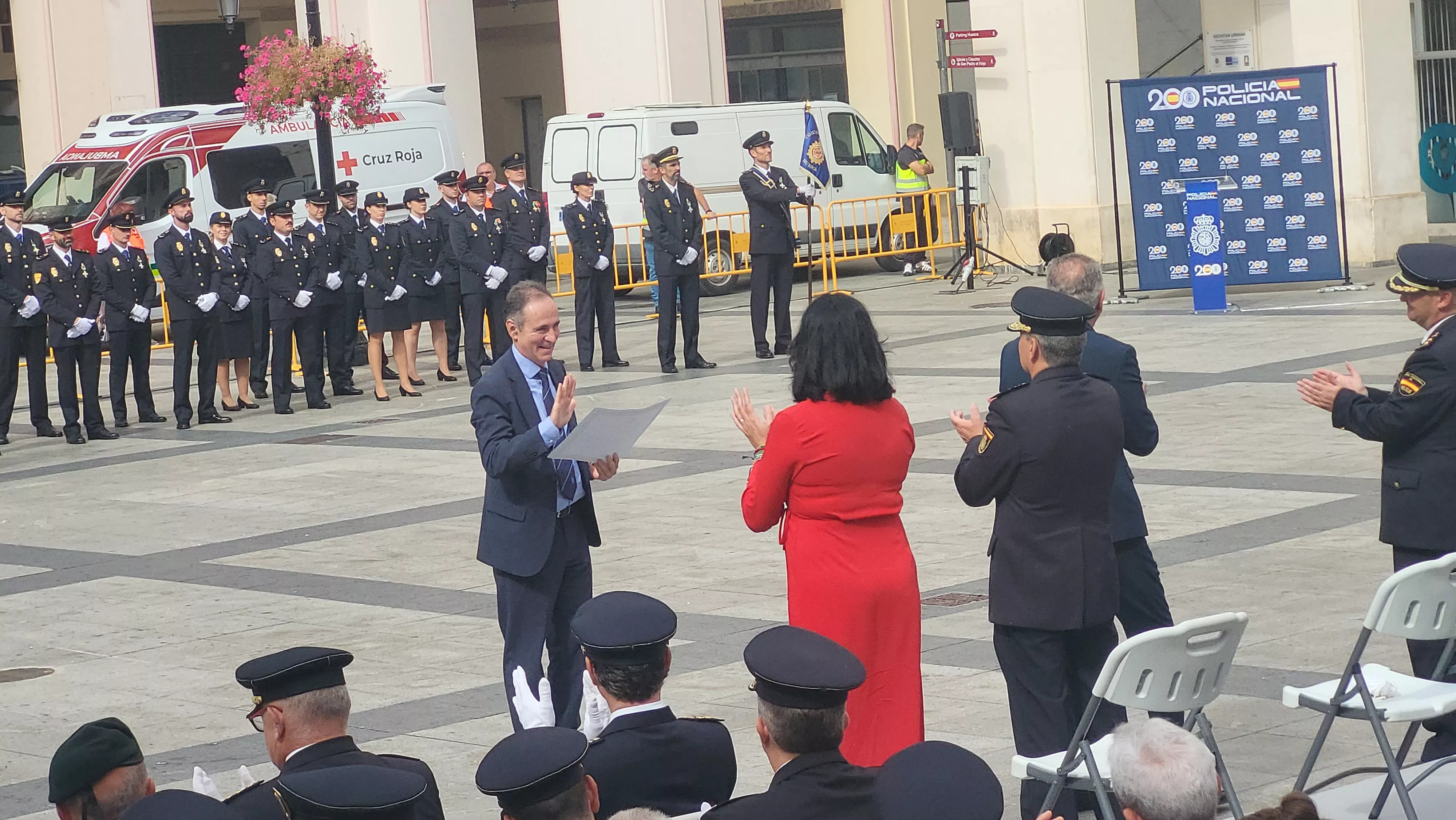 Celebración del Día de la Policía Nacional en Huesca. Foto Mercedes Manterola