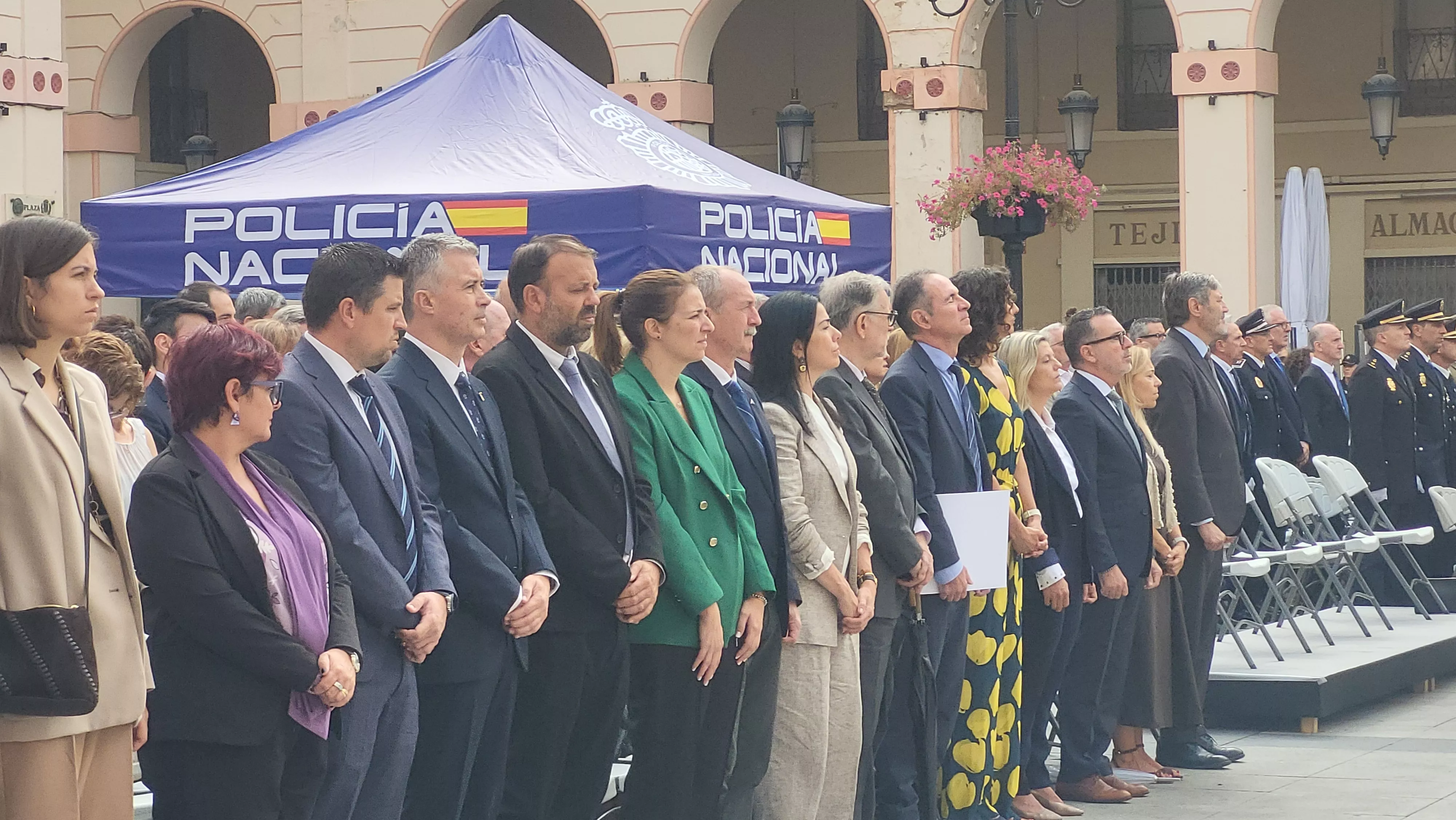 Celebración del Día de la Policía Nacional en Huesca. Foto Mercedes Manterola