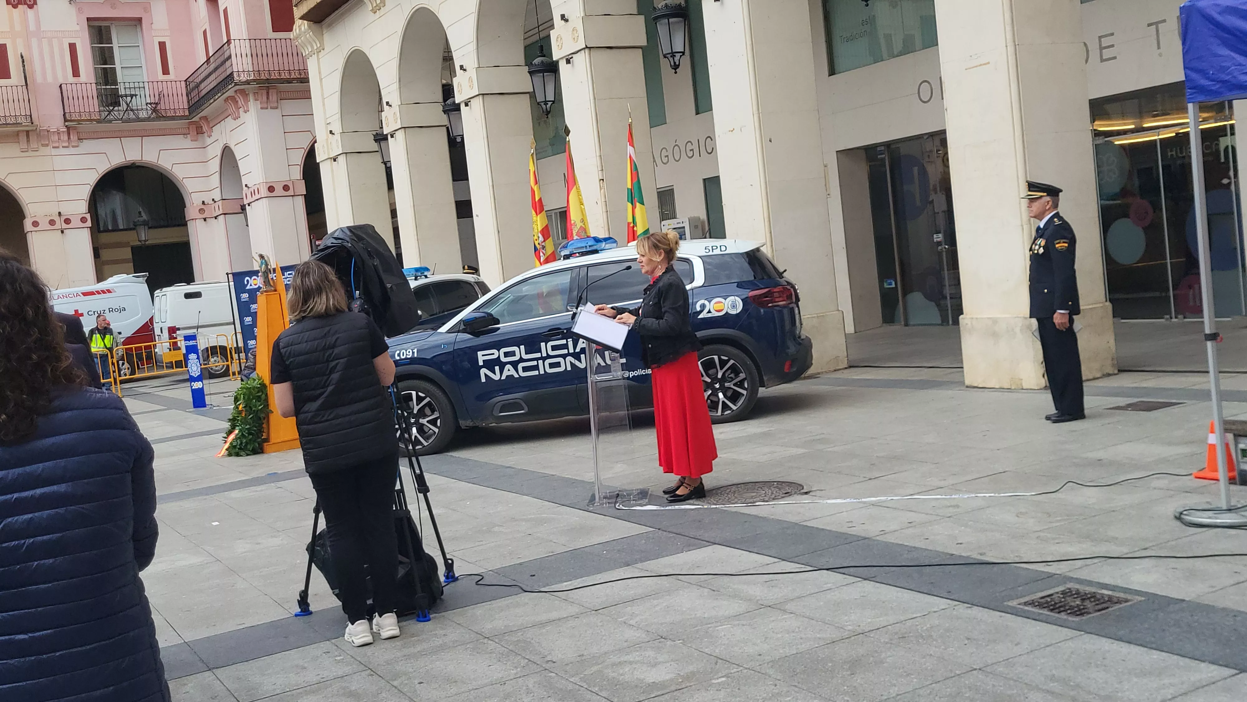 Celebración del Día de la Policía Nacional en Huesca. Foto Mercedes Manterola